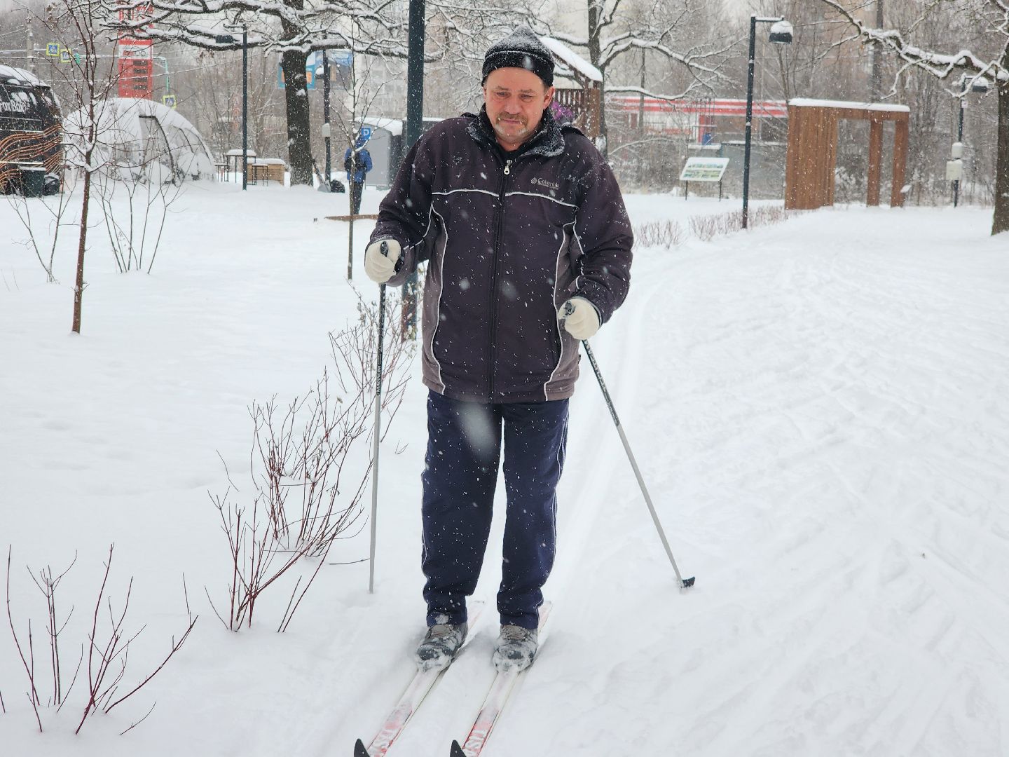 фрязино, лесопарк, зимние забавы, зима в парках, лыжи, кормушки, вертикалки,