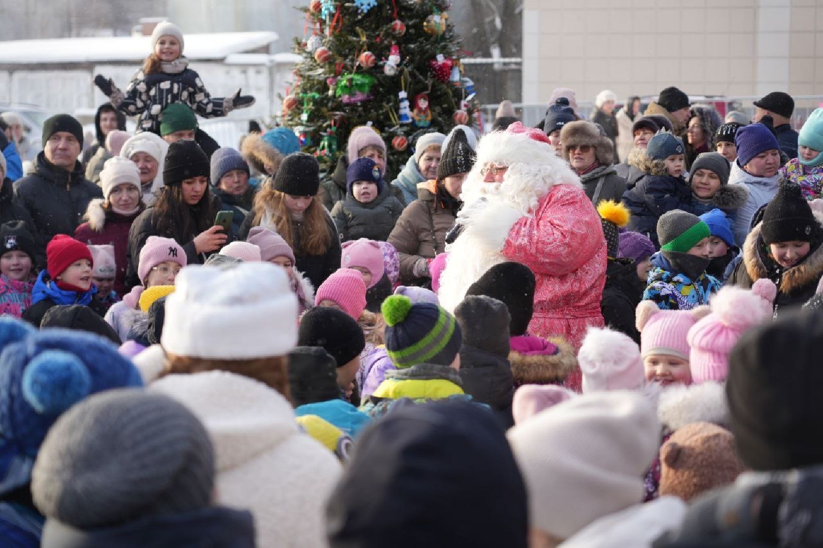 Новый год, Зажжение огней на елке, Зима в Подмосковье, Сергиев Посад, Сергиево-Посадский городской округ, Праздник, вертикалки,