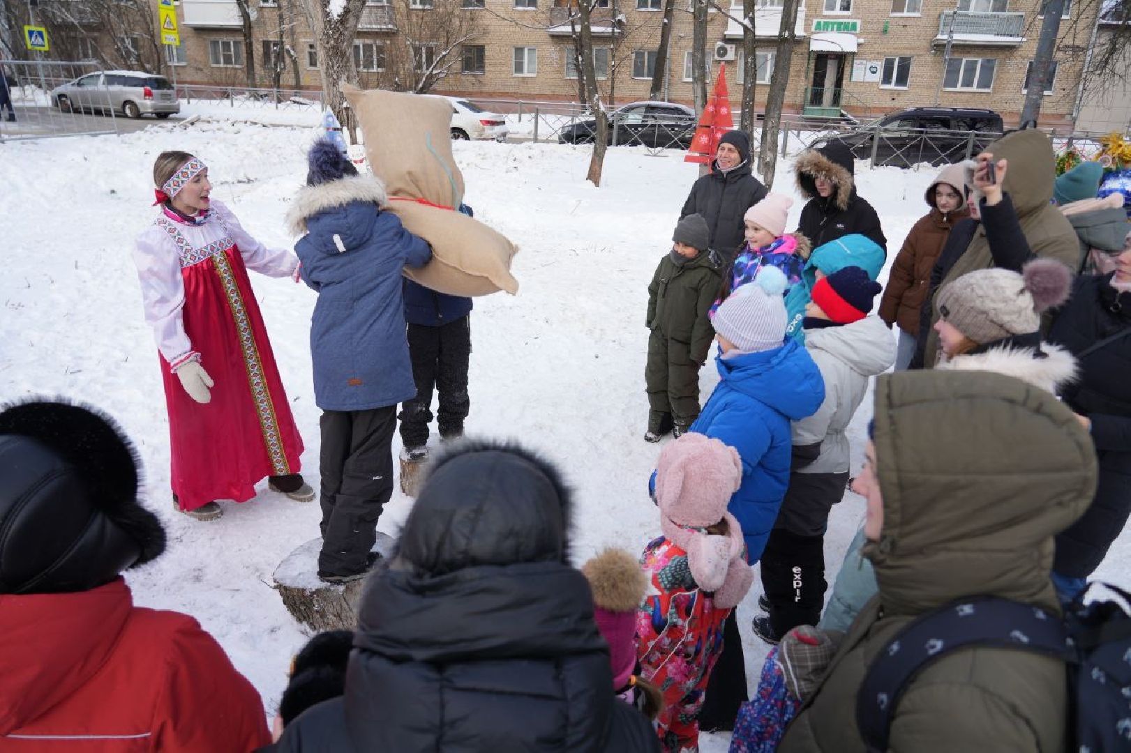 Новый год, Зажжение огней на елке, Зима в Подмосковье, Сергиев Посад, Сергиево-Посадский городской округ, Праздник, вертикалки,