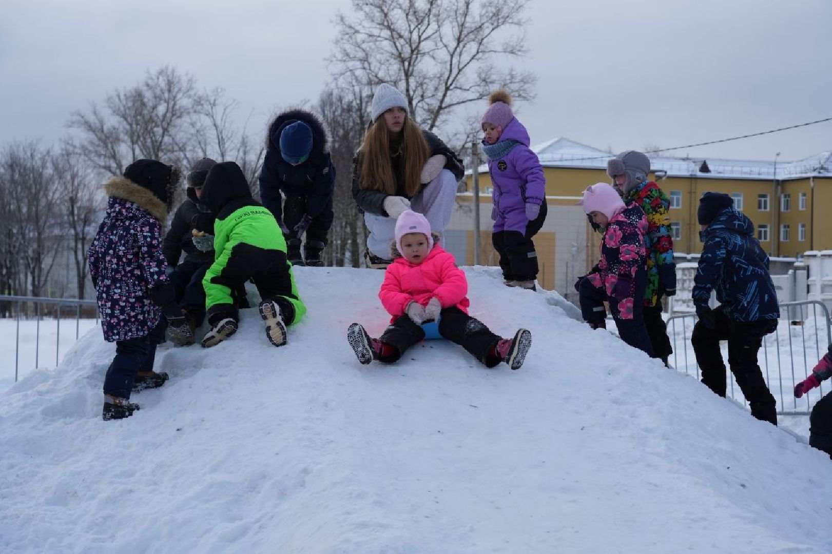 Новый год, Зажжение огней на елке, Зима в Подмосковье, Сергиев Посад, Сергиево-Посадский городской округ, Праздник, вертикалки,