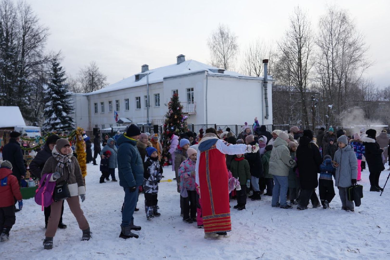Новый год, Зажжение огней на елке, Зима в Подмосковье, Сергиев Посад, Сергиево-Посадский городской округ, Праздник, вертикалки,
