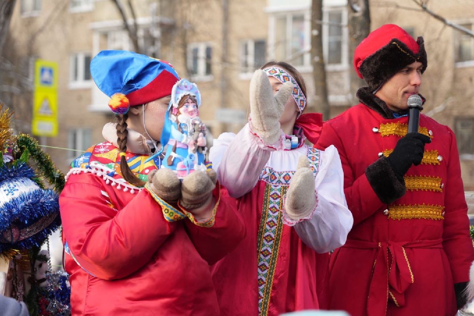 Зима в Подмосковье, Новый год, Зажжение огней на елке, Сергиев Посад, Сергиево-Посадский городской округ, вертикалки,
