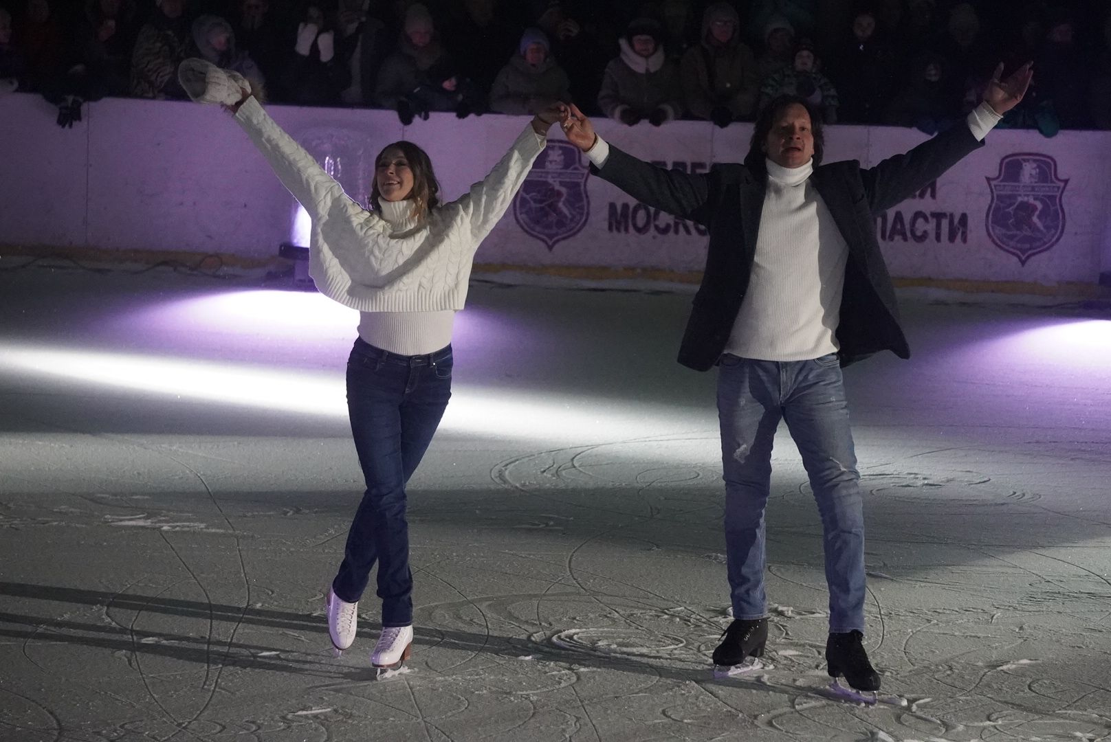 Павловский Посад, Городской округ Павловский Посад, Праздник, Концерт, Вертикалка, Вертикальное видео,Ледовое шоу, Илья Авербух,