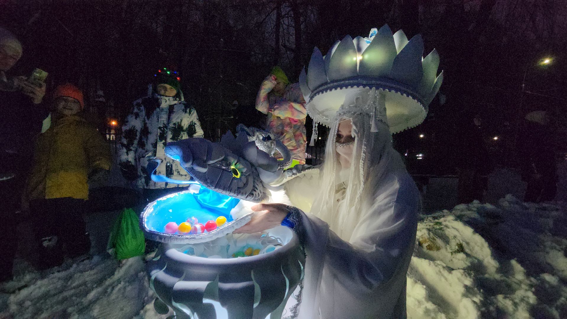 резиденция деда мороза, парки красногорска, зима в подмосковье,