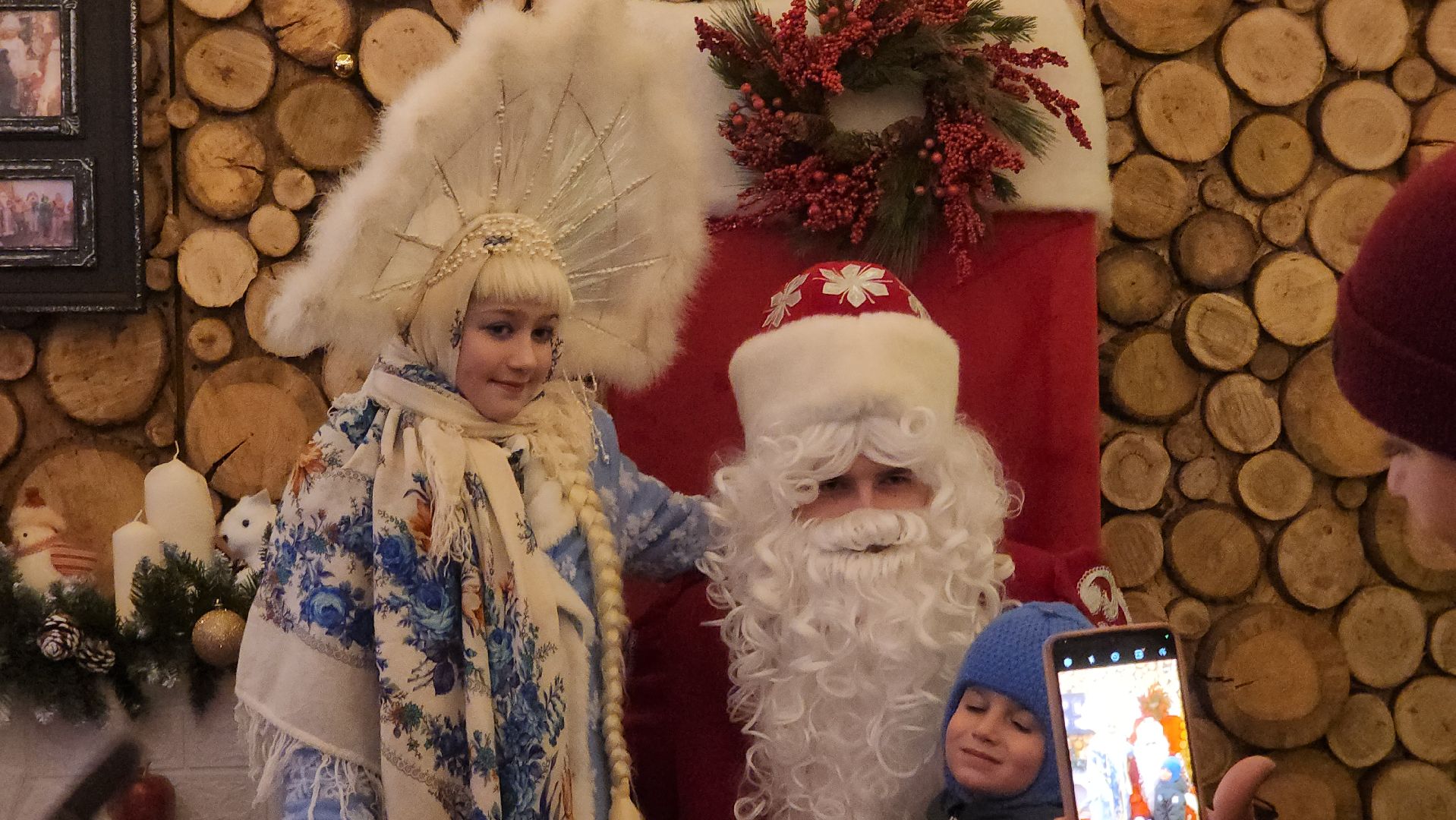 резиденция деда мороза, парки красногорска, зима в подмосковье,