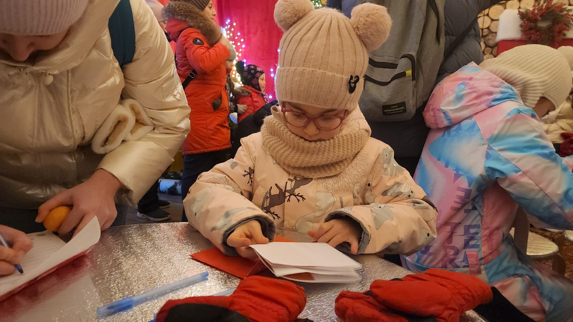 резиденция деда мороза, парки красногорска, зима в подмосковье,