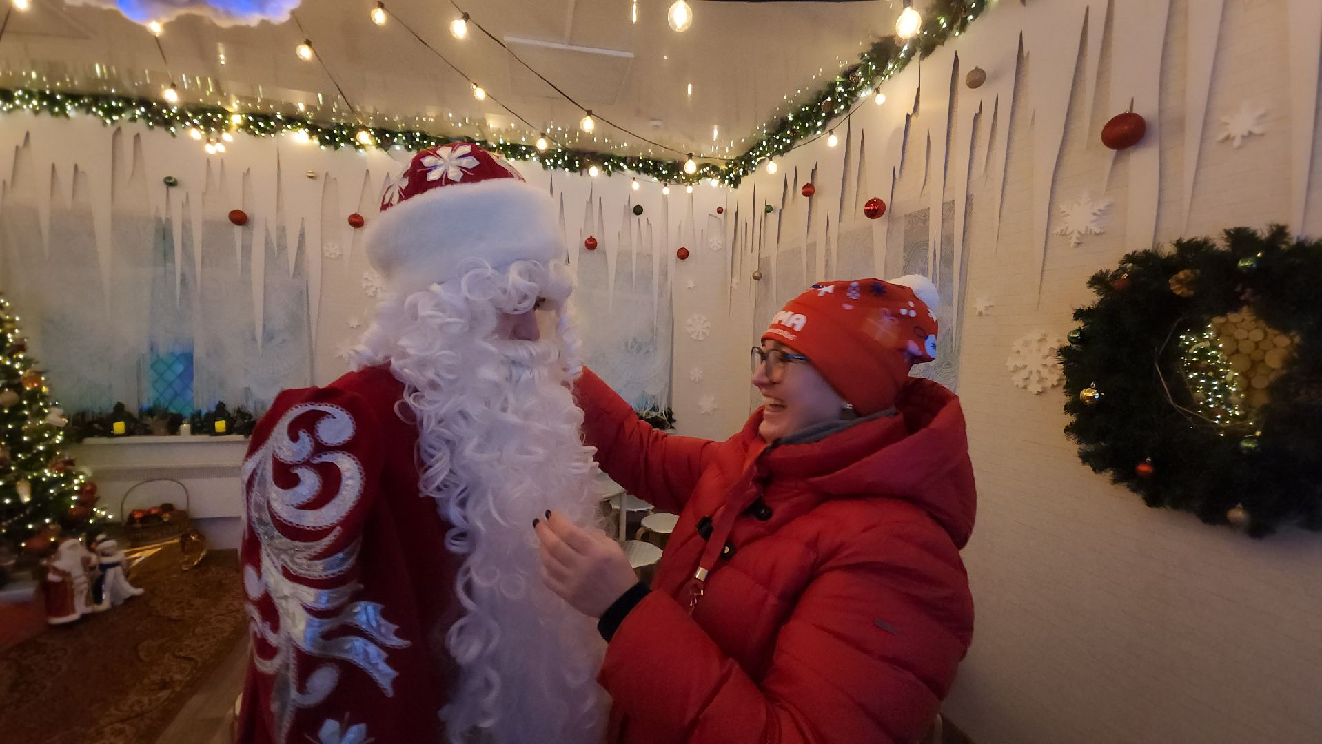 резиденция деда мороза, парки красногорска, зима в подмосковье,