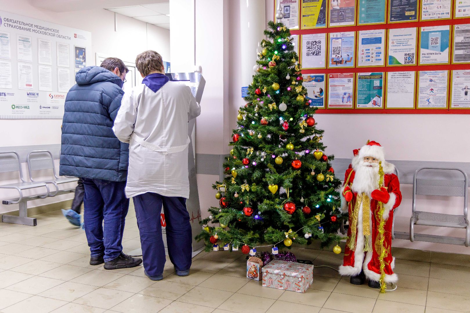 люберцы, люберецкая больница, новогоднее оформление, вертикалка,
