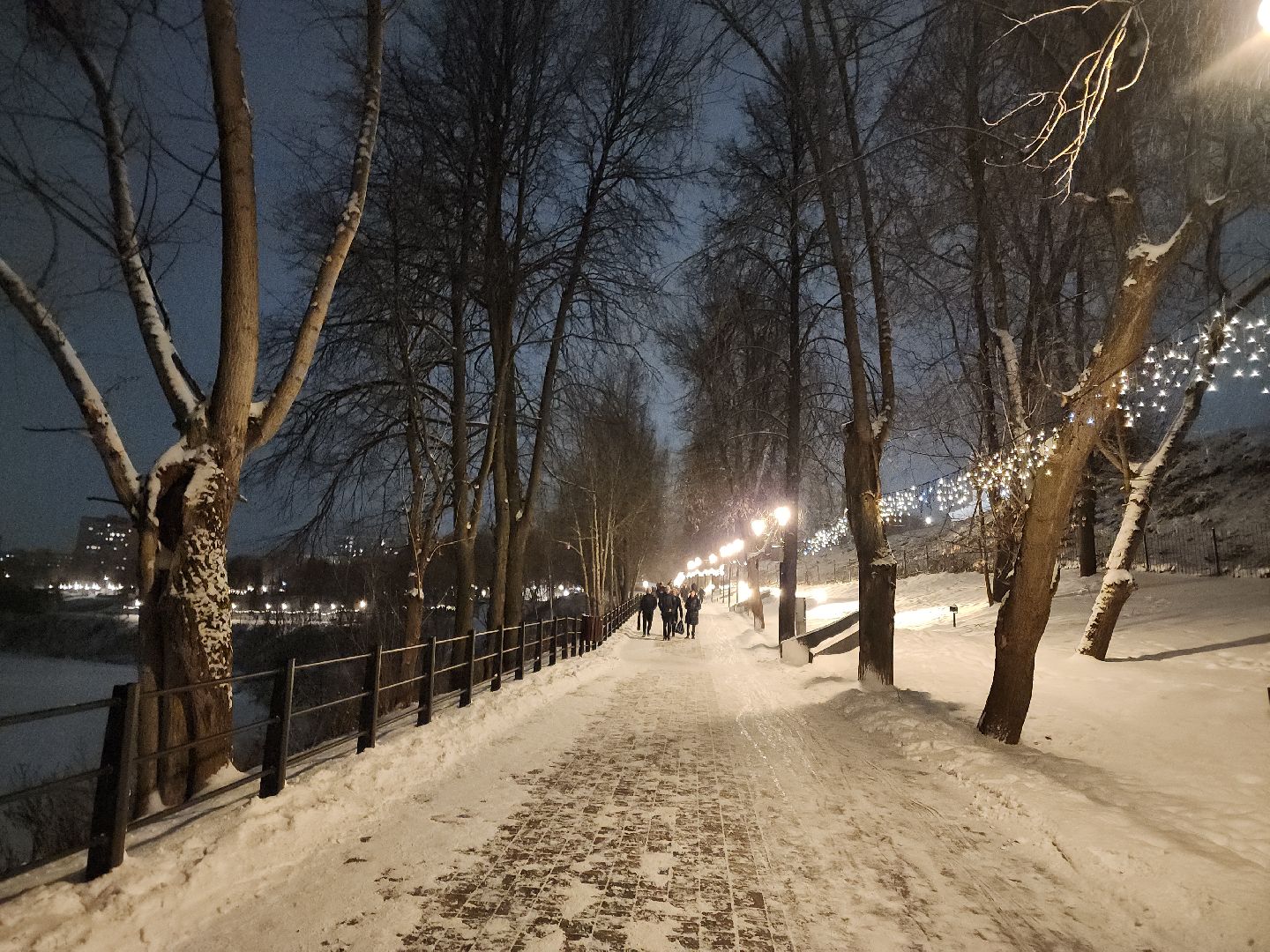 подольск, парк имени талалихина, новогоднее украшение, зима в подмосковье, вертикалка,