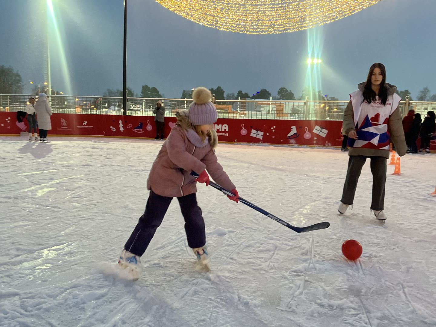 вертикальное видео, наро-фоминск, каток в наро-фоминске, парк наро-фоминска, зима в подмосковье,