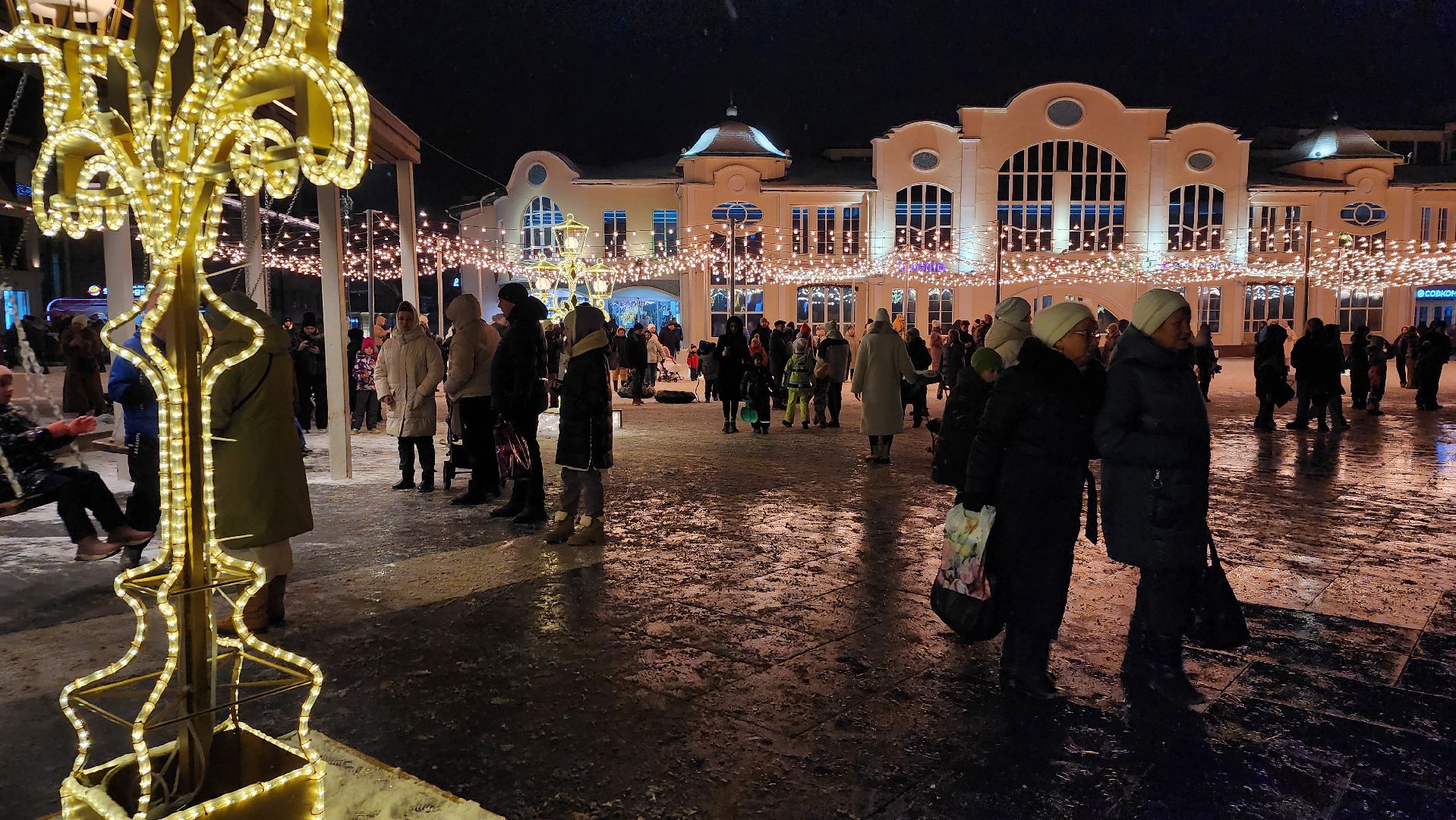 украшение города, новогодняя иллюминация, Фонтанная площадь, Ногинск, Богородский городской округ, вертикалки