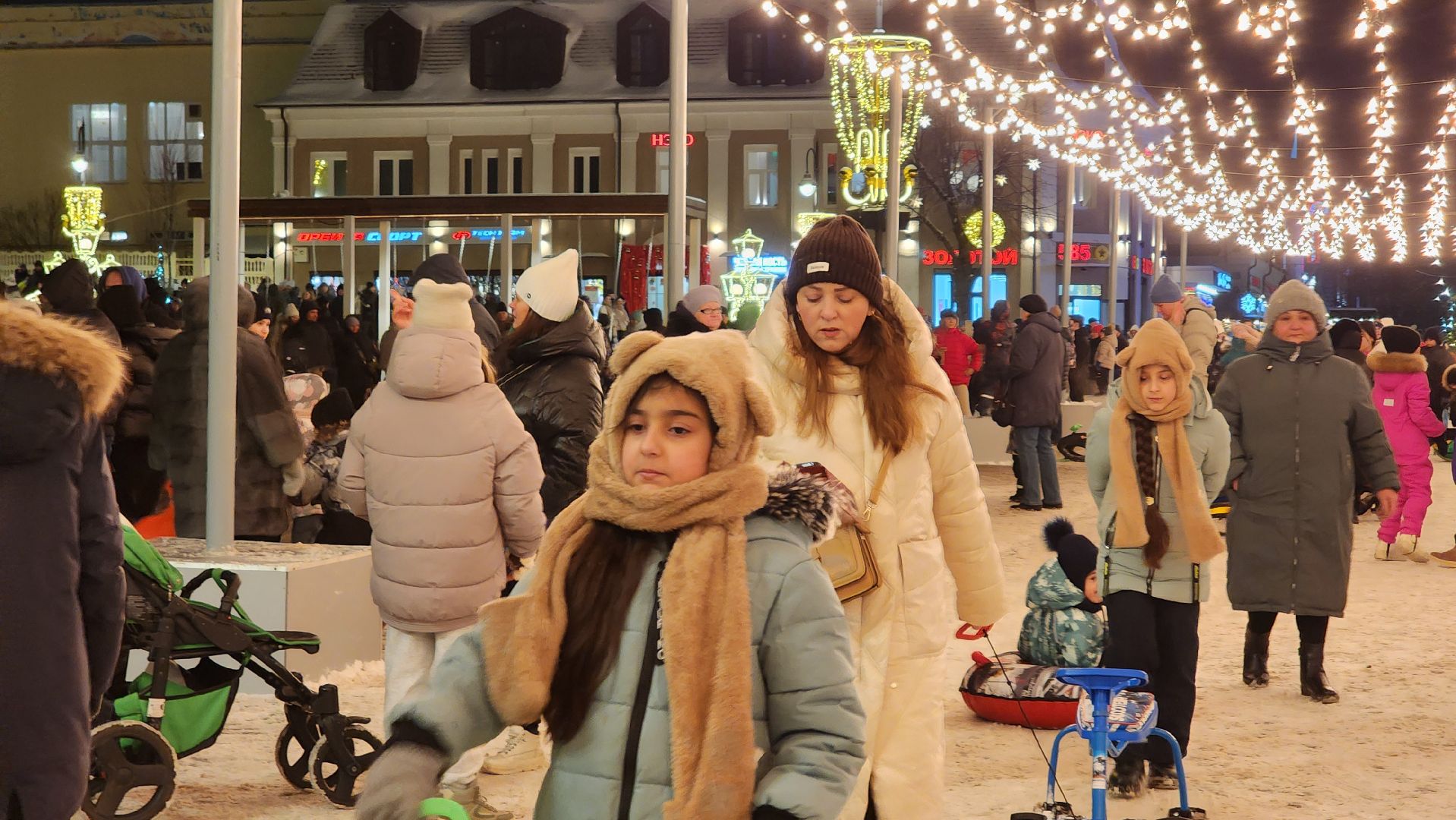 украшение города, новогодняя иллюминация, Фонтанная площадь, Ногинск, Богородский городской округ, вертикалки