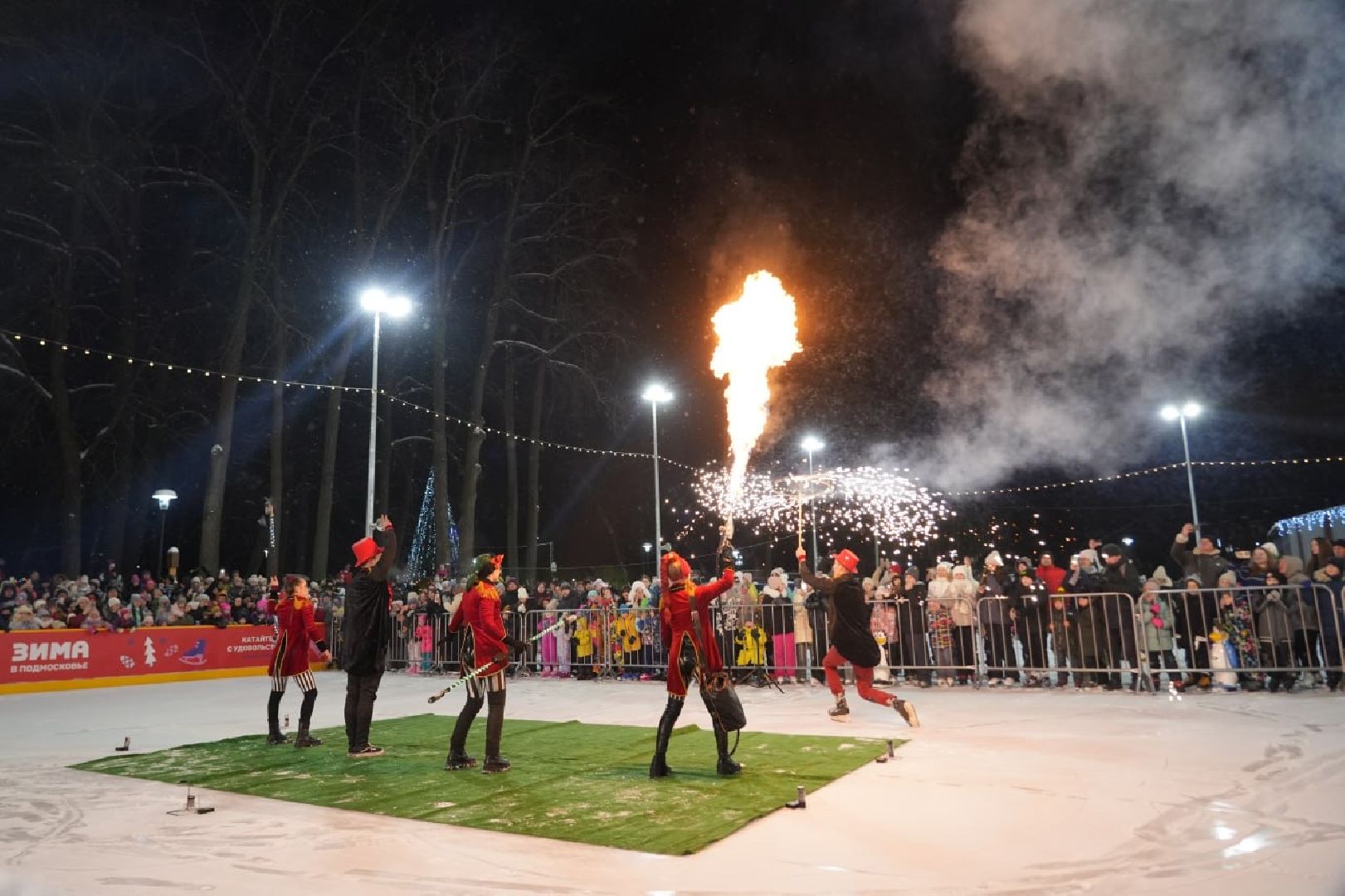 Зима в Подмосковье, Зима в парках, Парки МО, Сергиев Посад, Каток, Губернатор МО, Каток с искусственным льдом, Сергиево-Посадский городской округ, Скитские пруды, вертикалки,