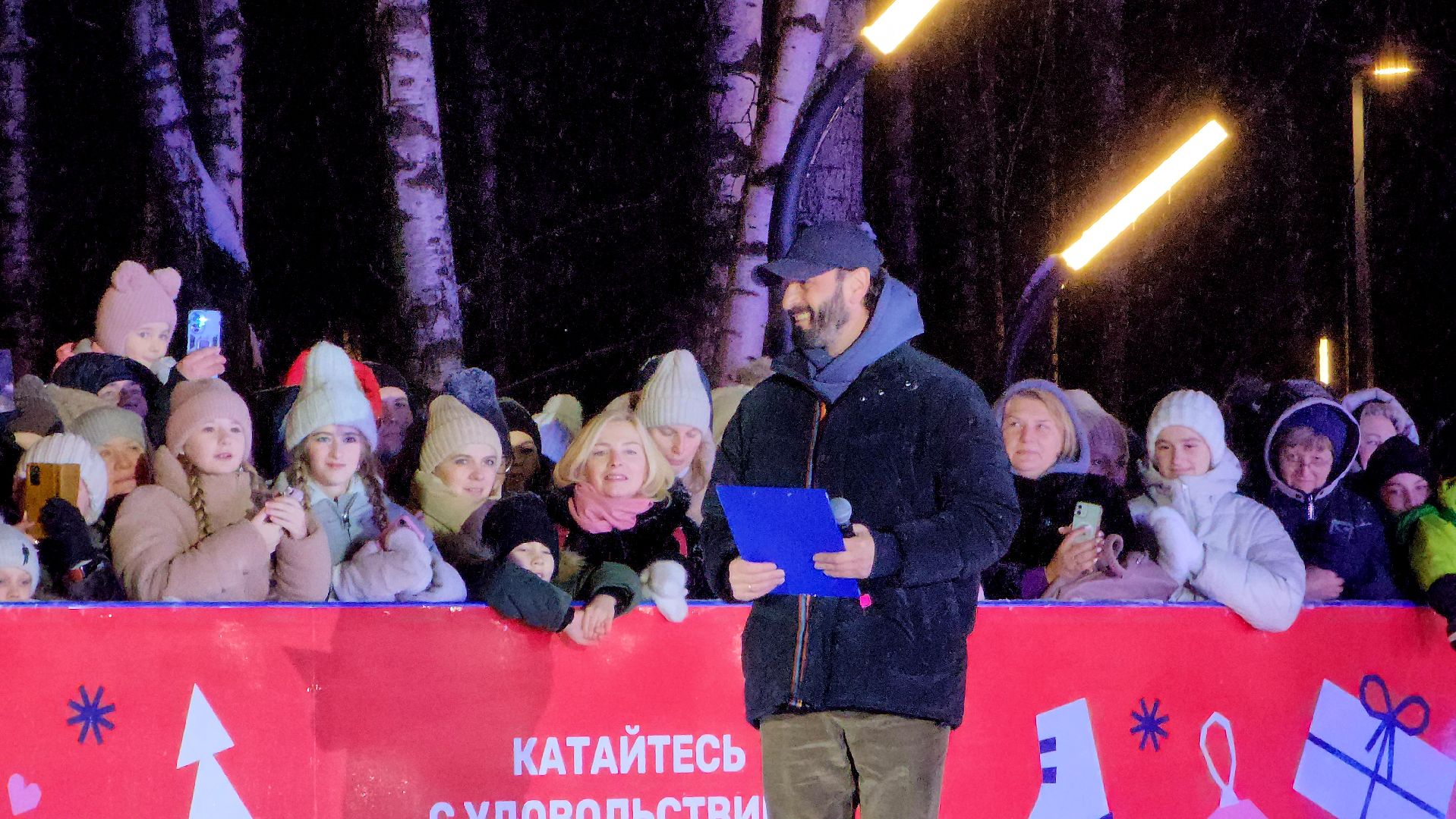 ледовое шоу авербуха, ВЕРТИКАЛКИ, каток в парке, шоу на льду, фигурное катание, Лобня,