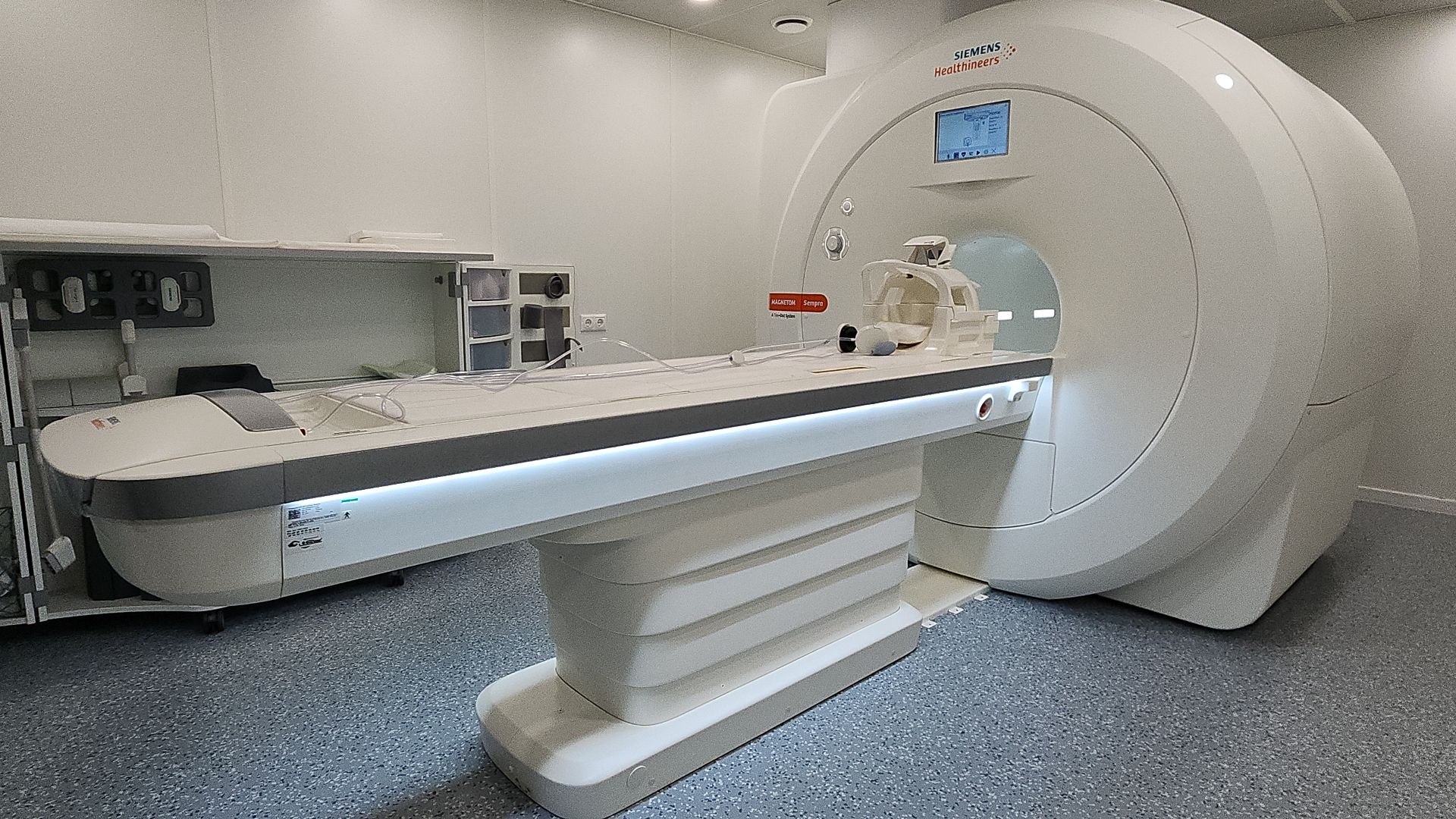 вертикаль, вертикальное видео, вертикалка, электросталь, медицина, медицина подмосковья, новое оборудование, мрт, цмсч-21, жители города, медицинское оборудование,