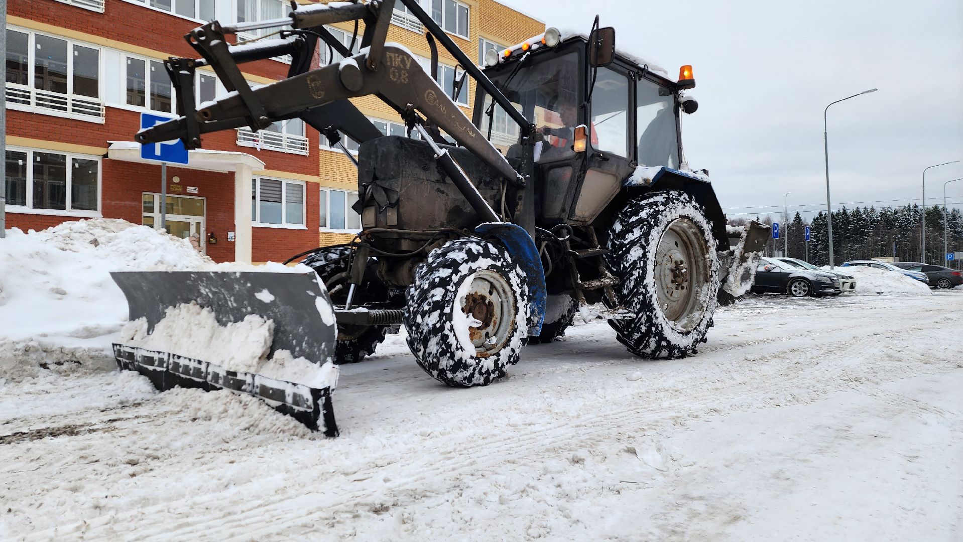 уборка снега и наледи, дворовая территория, истра, вертикалки,
