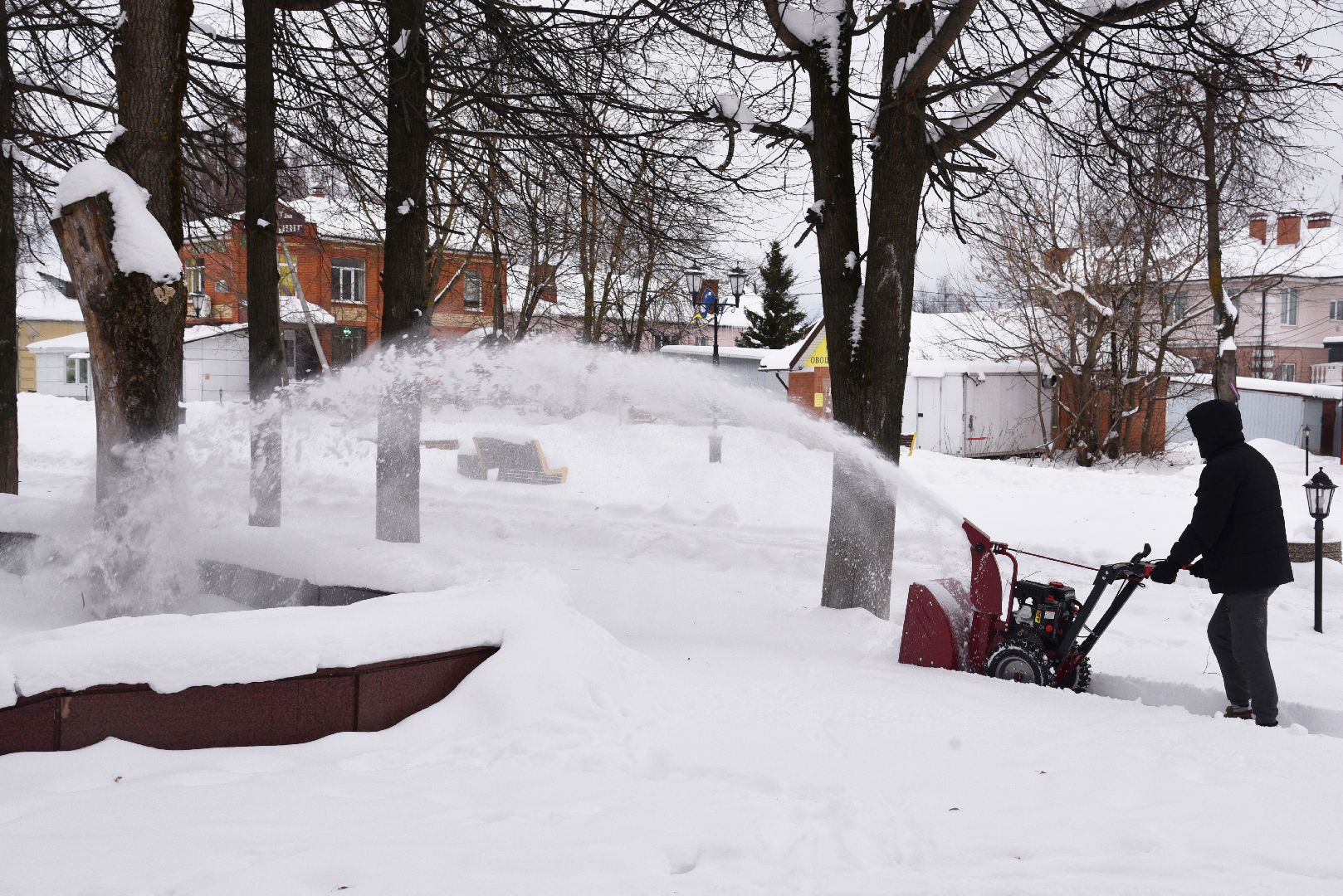 лотошино, сквер победы, добродел, уборка снега, благоустройство, вертикалки,