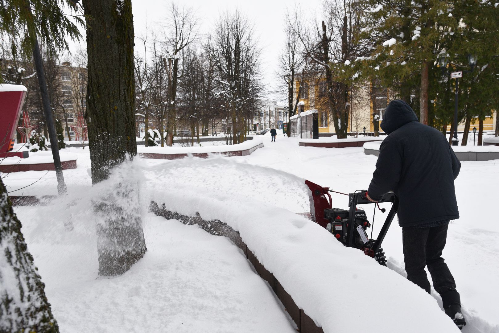 лотошино, сквер победы, добродел, уборка снега, благоустройство, вертикалки,