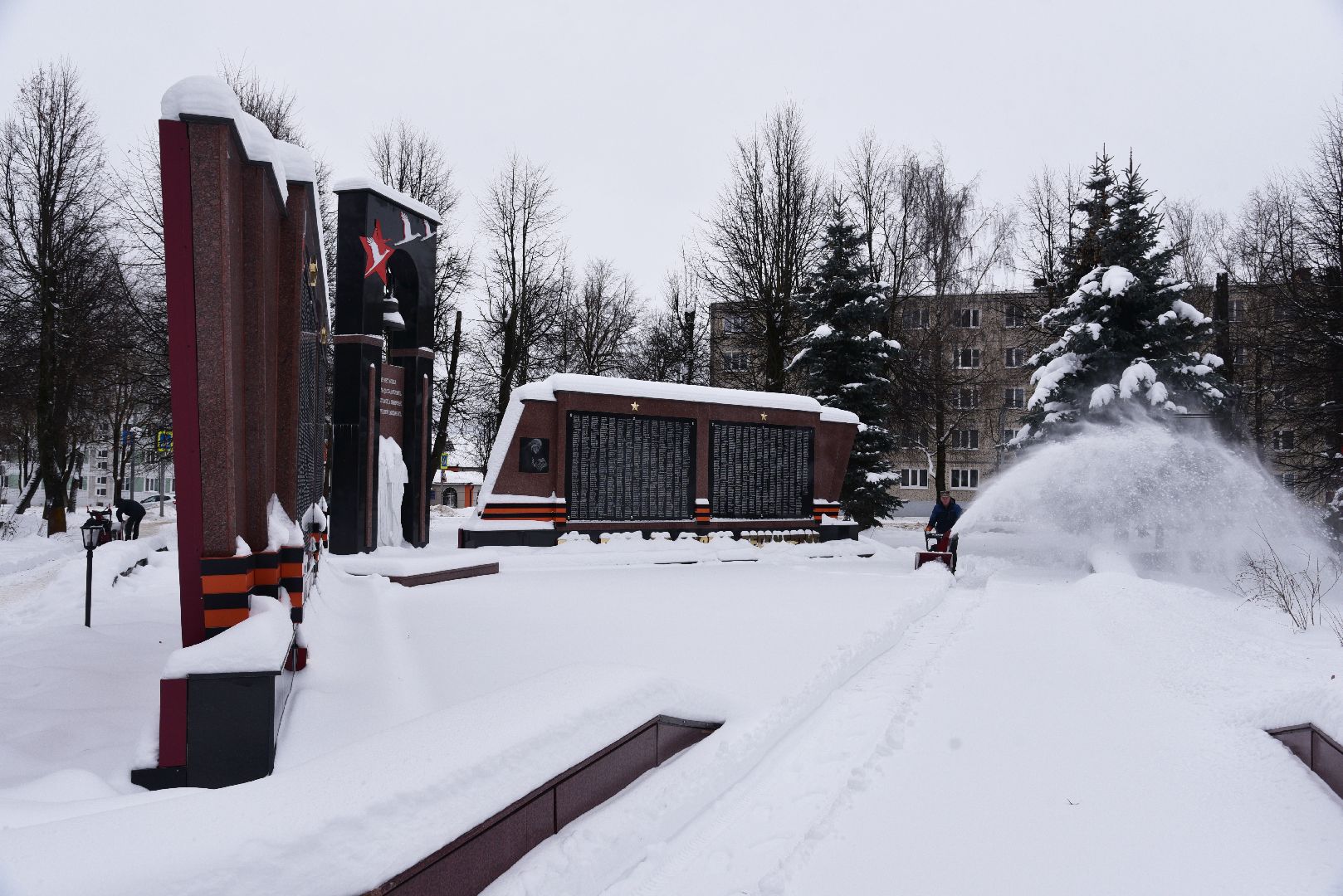 лотошино, сквер победы, добродел, уборка снега, благоустройство, вертикалки,