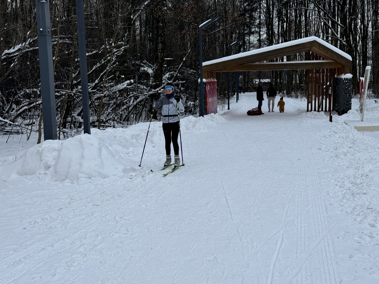 зима в подмомсковье, зима в парках, Лыжные трассы, лыжная база, прокат лыж,Парк Апаринки,