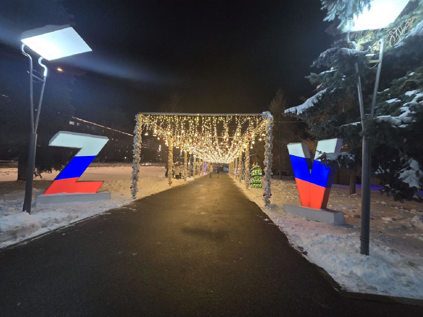 можайск, можайский городской округ, подмосковье, новый год, украшение города, новогодние огни, новогодние елки, праздник, зима, благоустройство, вертикалки,