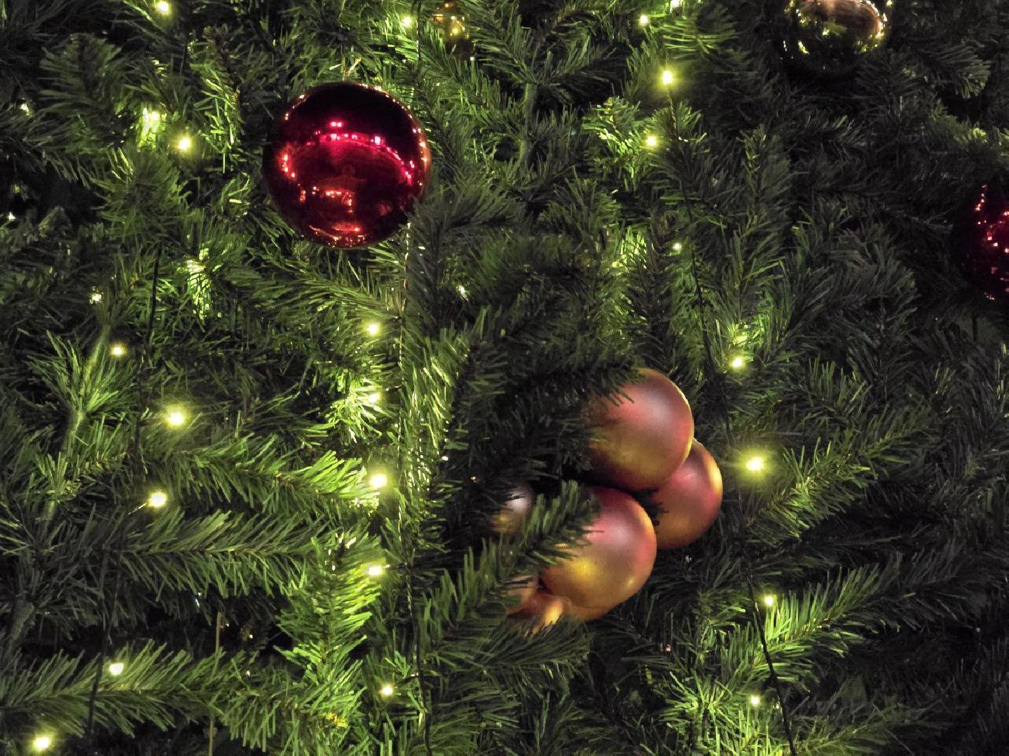 можайск, можайский городской округ, подмосковье, новый год, украшение города, новогодние огни, новогодние елки, праздник, зима, благоустройство, вертикалки,