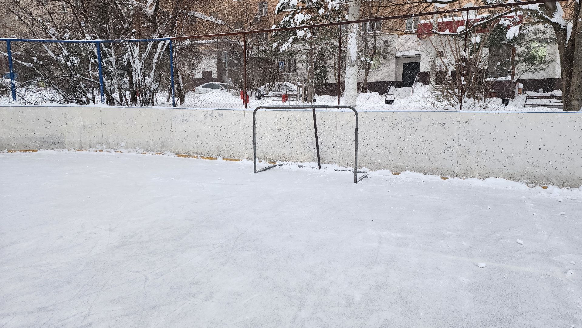 Солнечногорск, вертикалки, каток во дворе, зима в подмосковье,