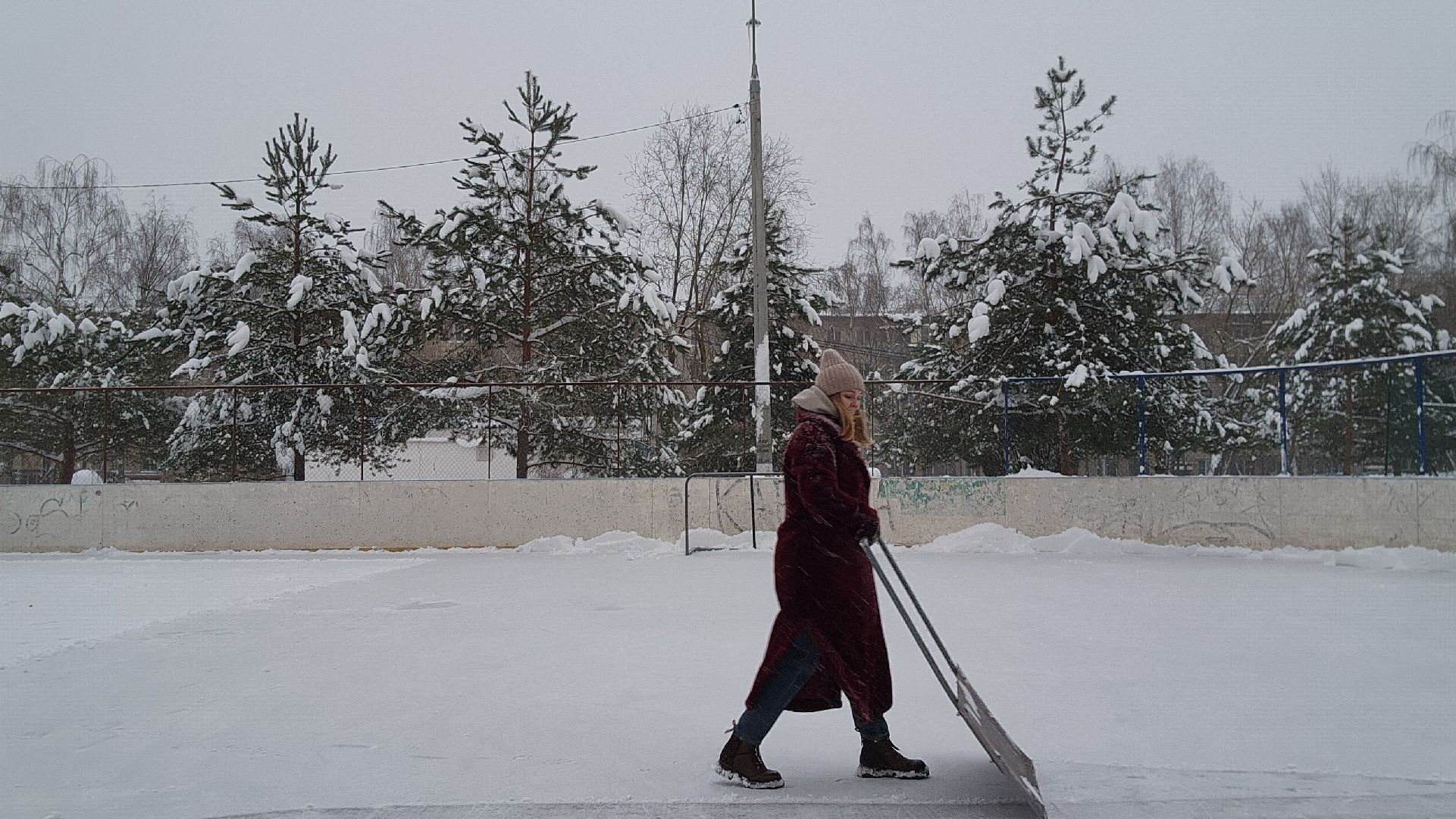 Солнечногорск, вертикалки, каток во дворе, зима в подмосковье,