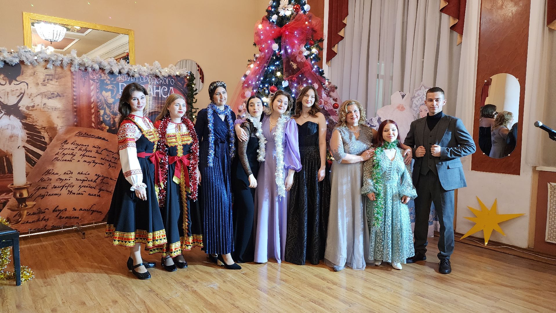 вертикалки, пушкино, музыка, песни, песни под гитару, артисты, студенты колледжа, новогодний концерт,