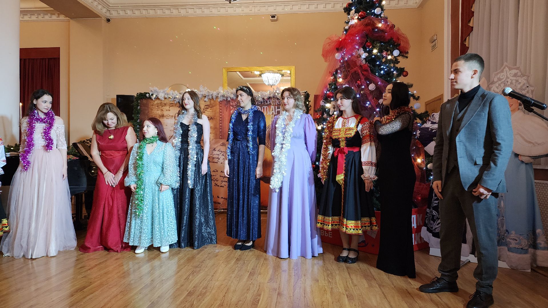 вертикалки, пушкино, музыка, песни, песни под гитару, артисты, студенты колледжа, новогодний концерт,