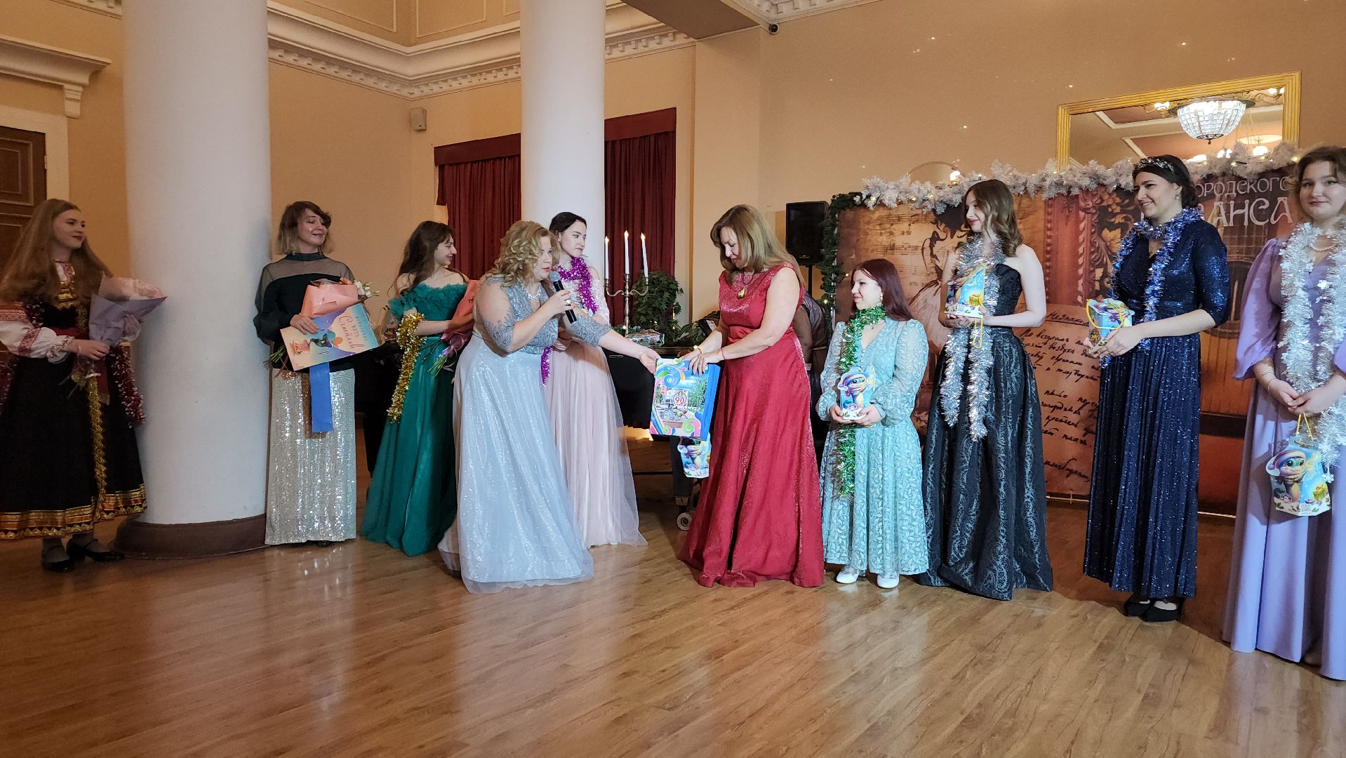 вертикалки, пушкино, музыка, песни, песни под гитару, артисты, студенты колледжа, новогодний концерт,