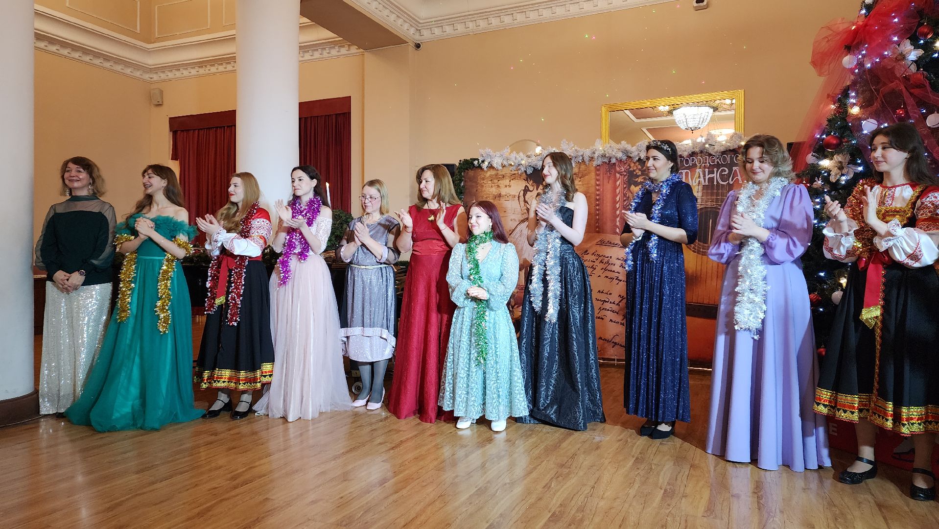 вертикалки, пушкино, музыка, песни, песни под гитару, артисты, студенты колледжа, новогодний концерт,