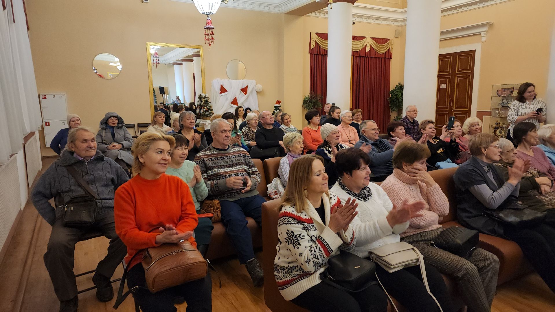 вертикалки, пушкино, музыка, песни, песни под гитару, артисты, студенты колледжа, новогодний концерт,