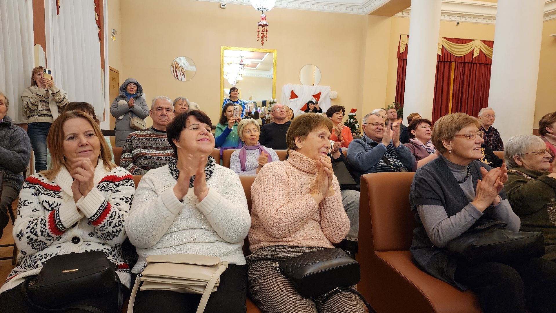 вертикалки, пушкино, музыка, песни, песни под гитару, артисты, студенты колледжа, новогодний концерт,