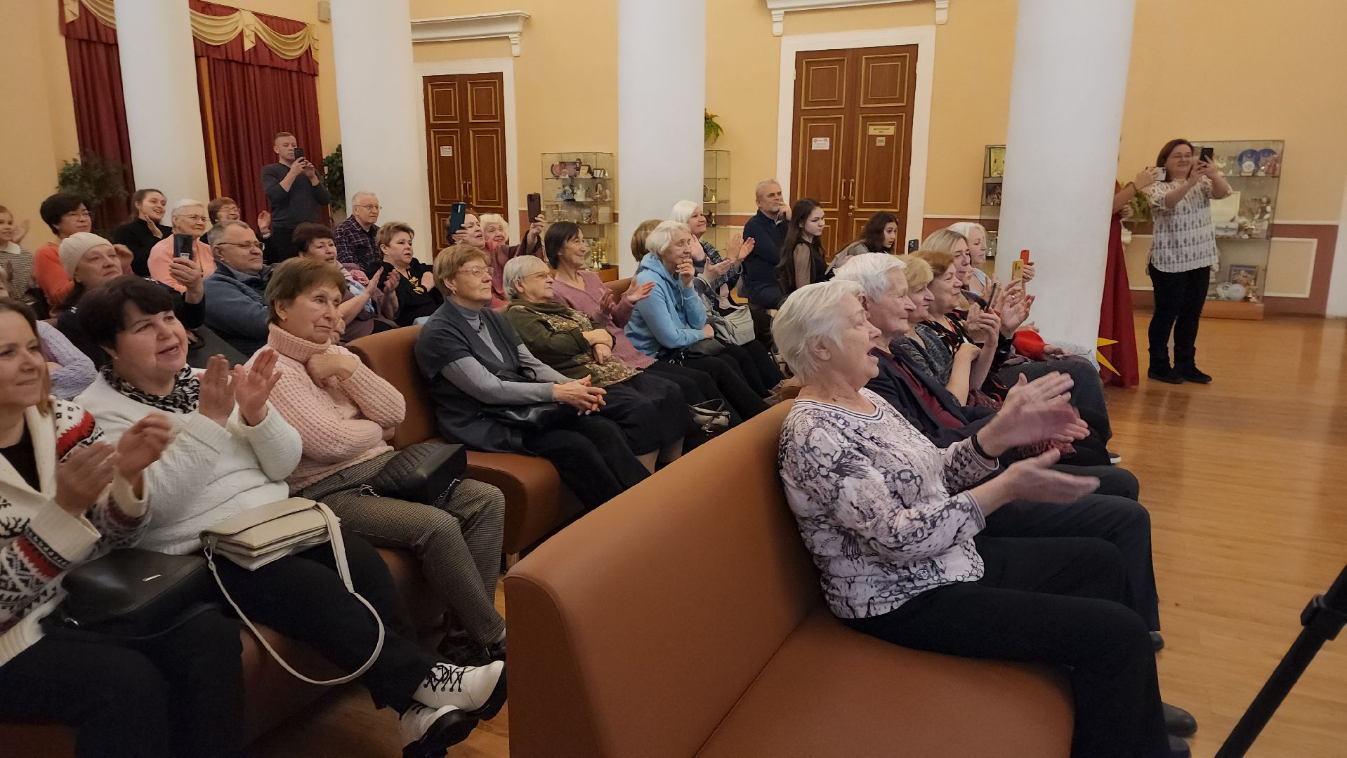 вертикалки, пушкино, музыка, песни, песни под гитару, артисты, студенты колледжа, новогодний концерт,