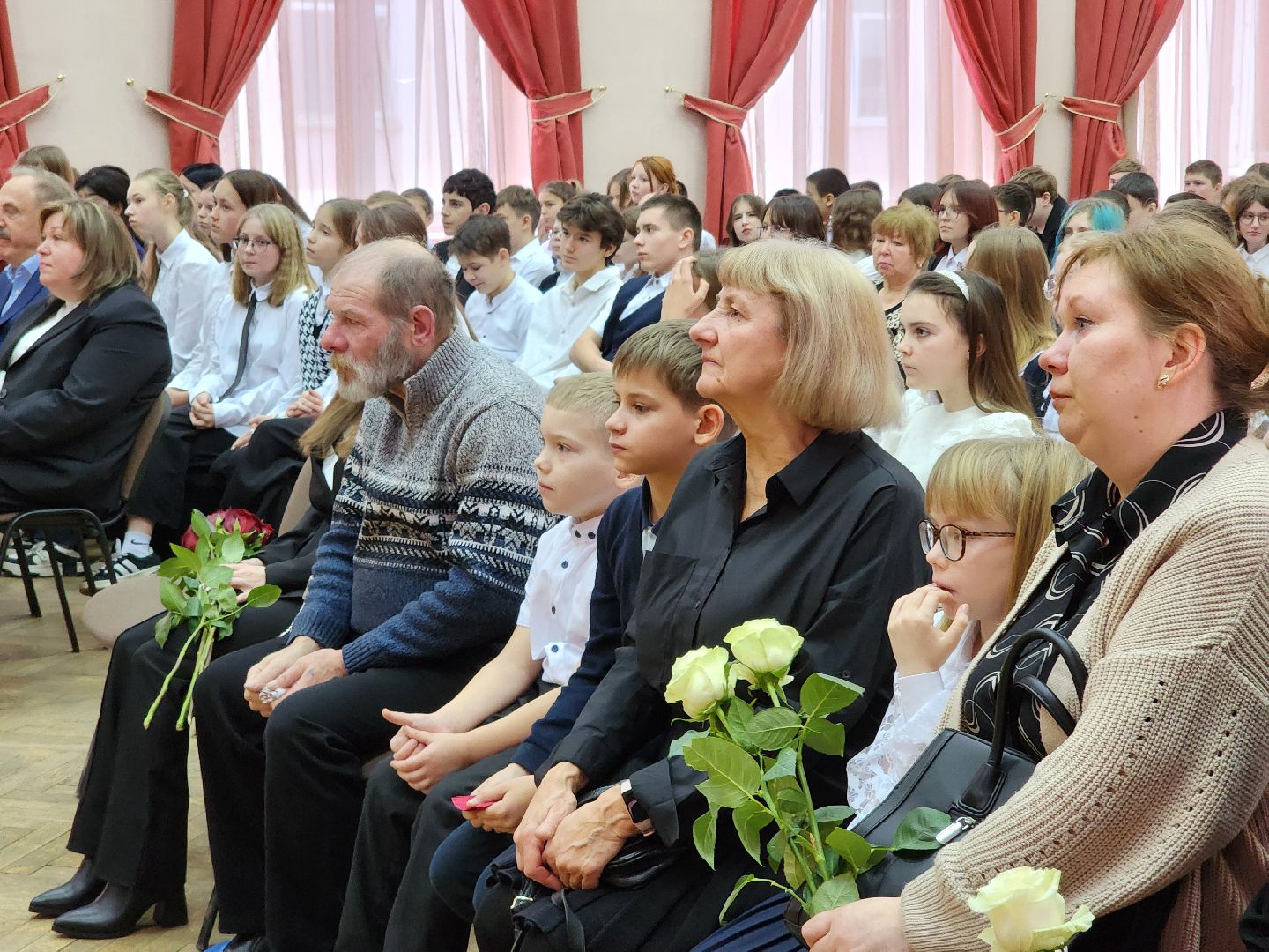 парта героя, гимназия, орден мужества, память, участник сво,