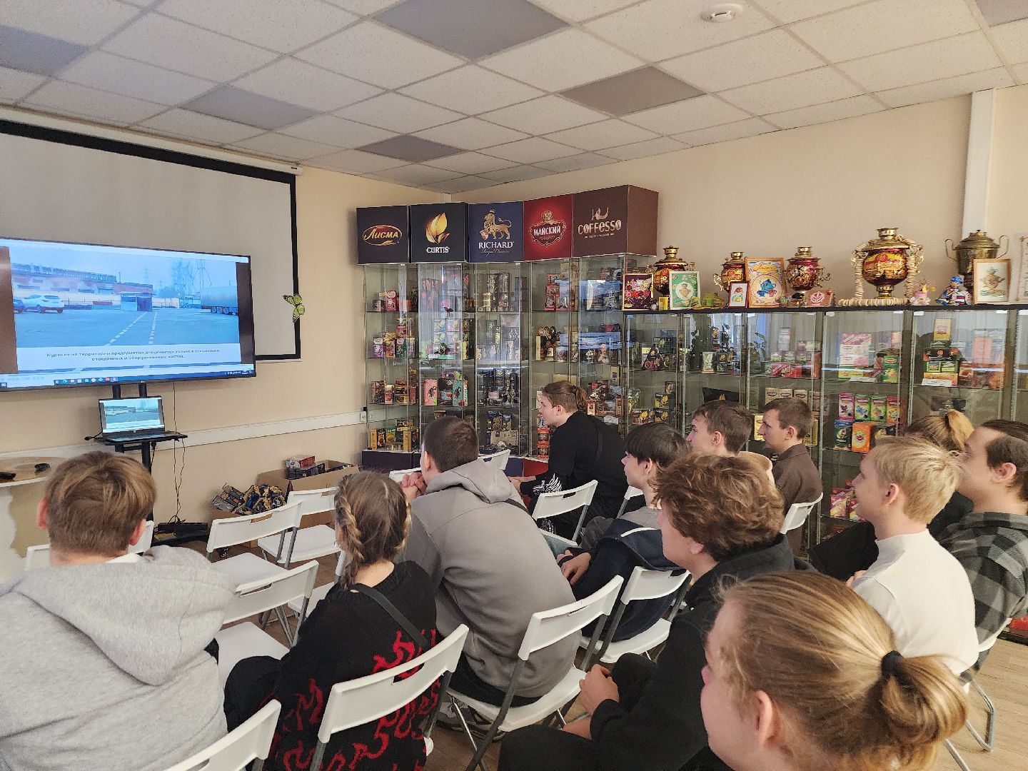 фрязино, компания май, молодые кадры, трудоустройство, обучение молодых специалистов, вакансии,