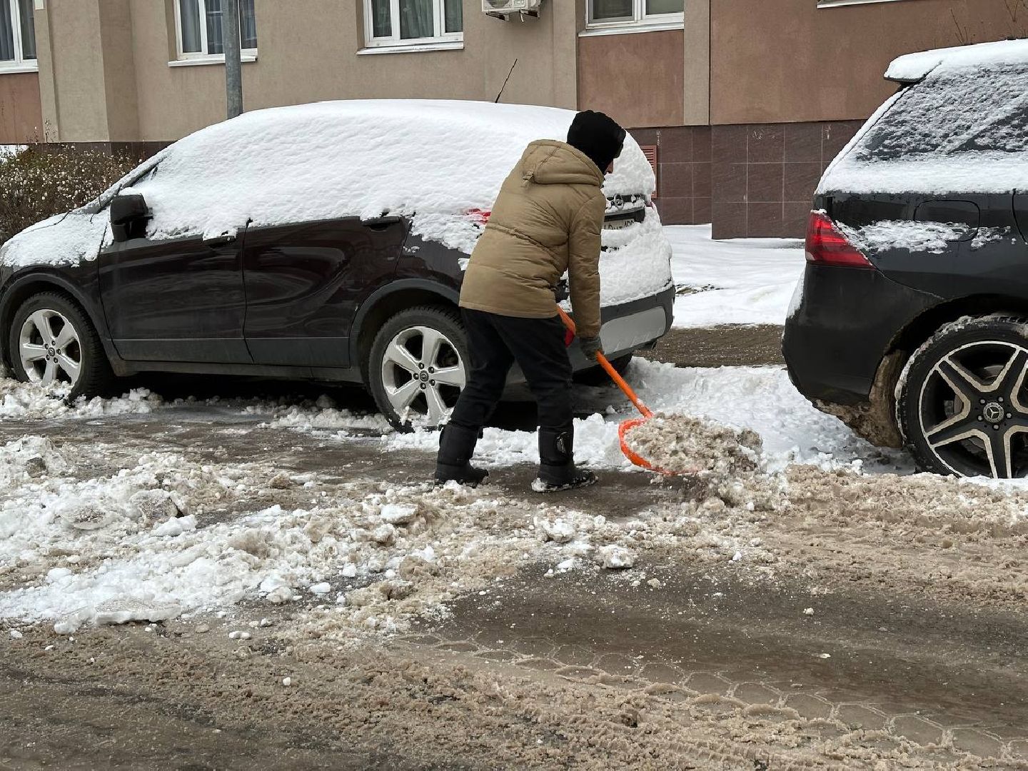 снегопад, уборка снега, коммунальная служба,