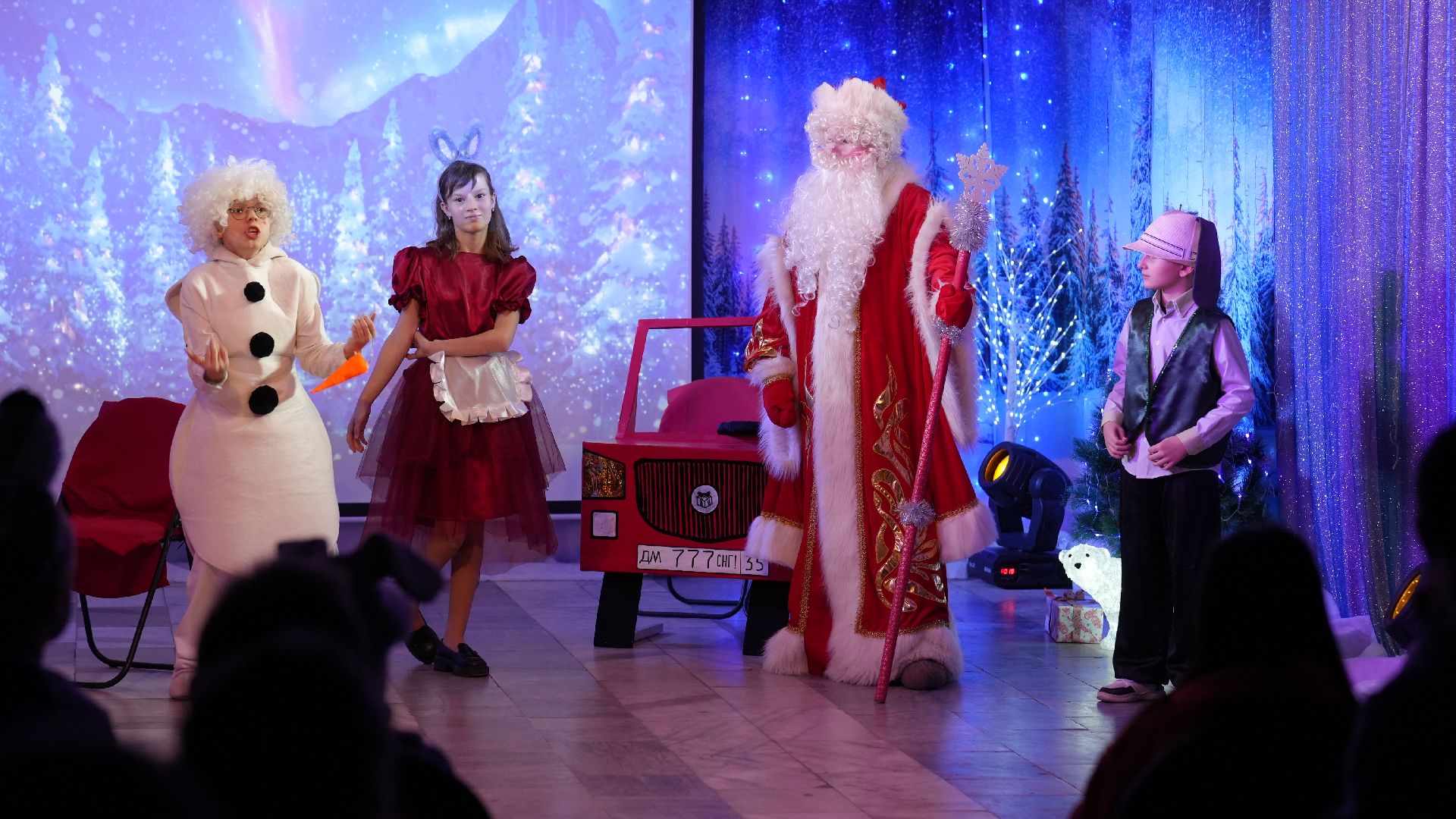 вертикалка, спектакль, благотворительный фонд,