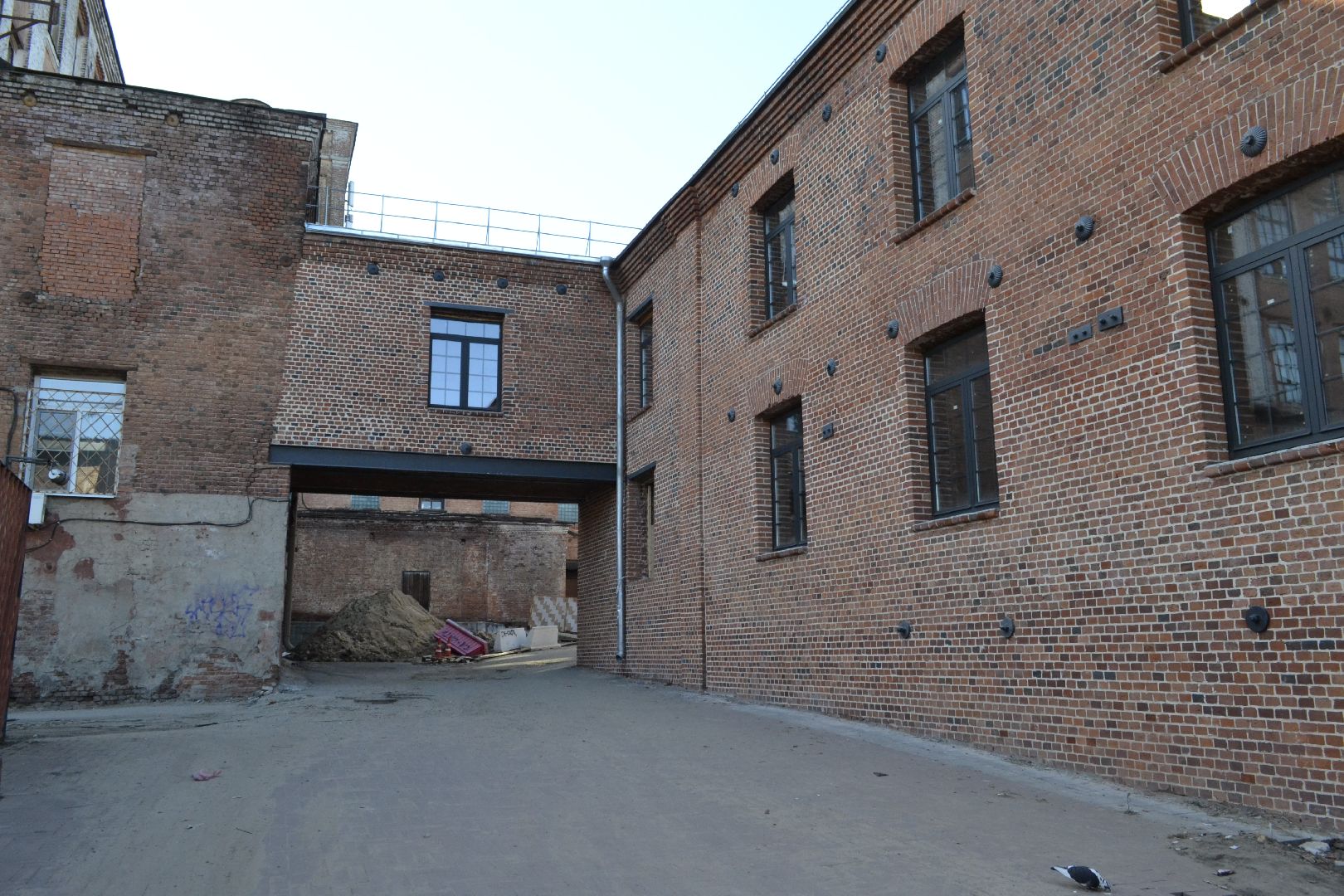 Балашиха, Подмосковье, культура, кино, телесериалы, Фабрика 1830, привидения, сериалы, «Художник», «Золотая кровь», «Мир! Дружба! Жвачка!», «Чужая жизнь», «Любовная магия»