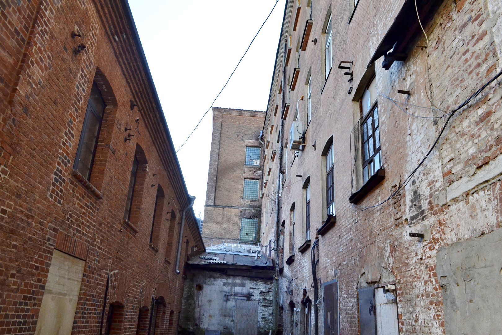 Балашиха, Подмосковье, культура, кино, телесериалы, Фабрика 1830, привидения, сериалы, «Художник», «Золотая кровь», «Мир! Дружба! Жвачка!», «Чужая жизнь», «Любовная магия»