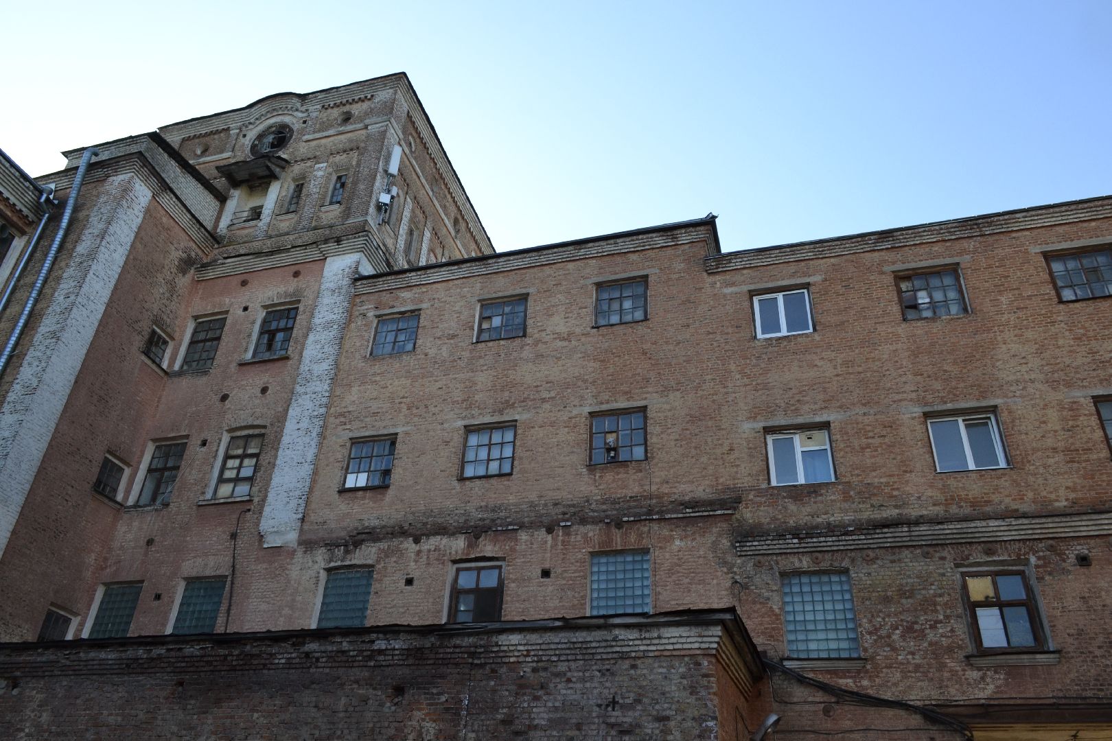 Балашиха, Подмосковье, культура, кино, телесериалы, Фабрика 1830, привидения, сериалы, «Художник», «Золотая кровь», «Мир! Дружба! Жвачка!», «Чужая жизнь», «Любовная магия»