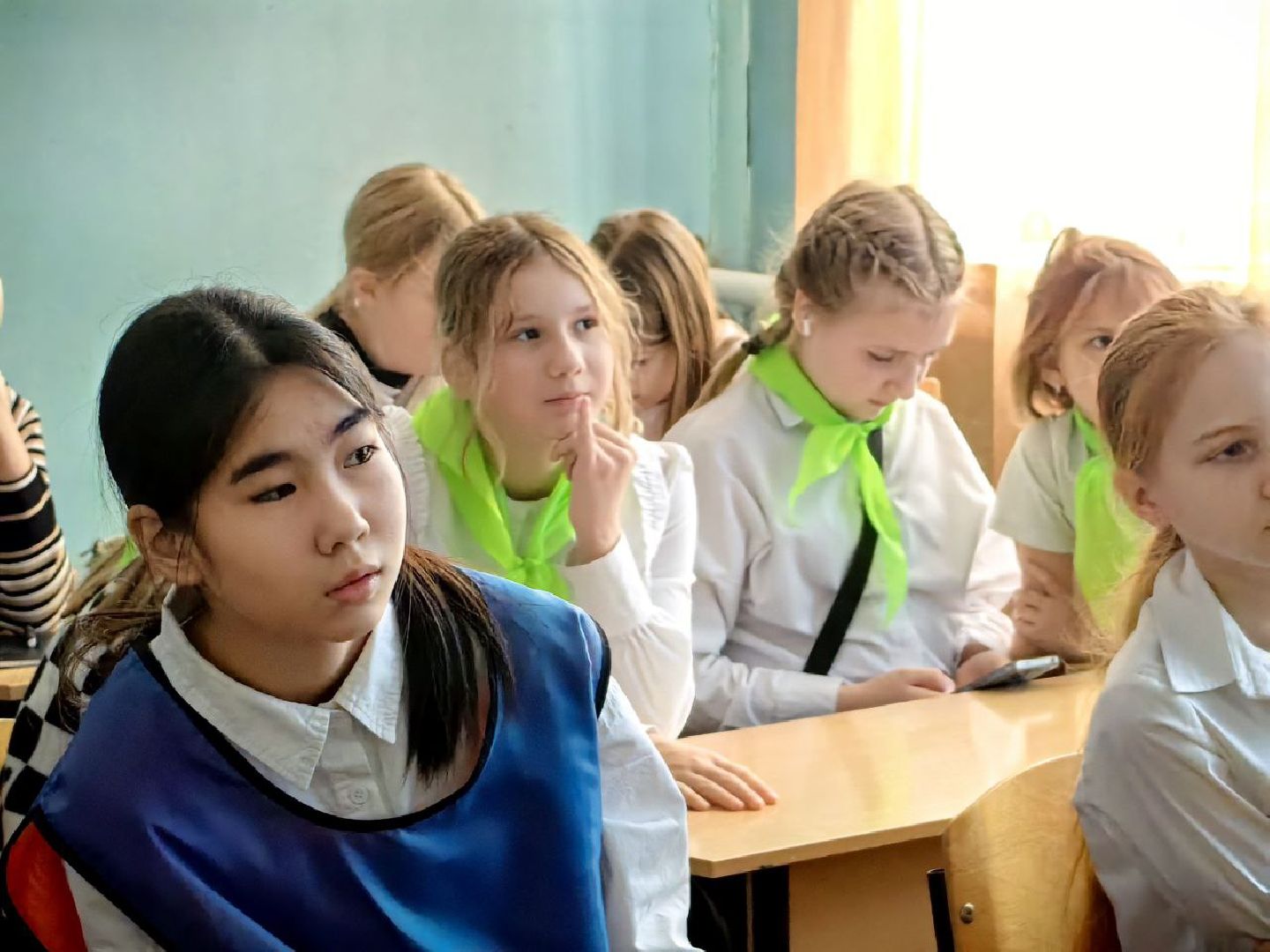 школа, Юные инспекторы движения, Регулировщик, Дорожная головоломка, первая помощь, красный крест, вертикалки