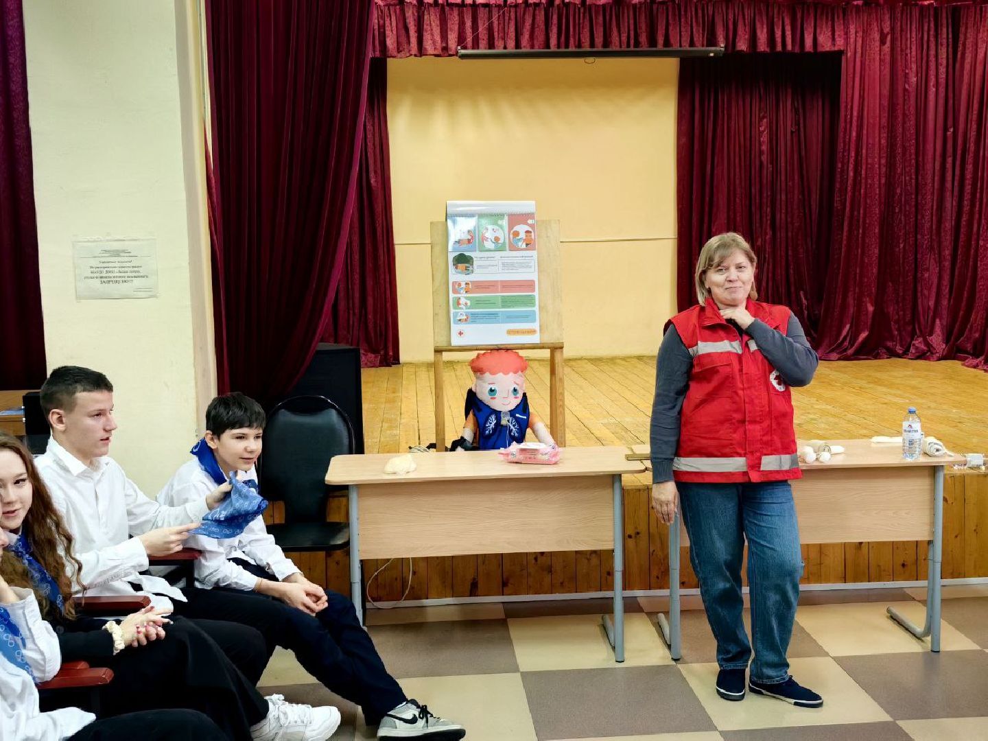 школа, Юные инспекторы движения, Регулировщик, Дорожная головоломка, первая помощь, красный крест, вертикалки