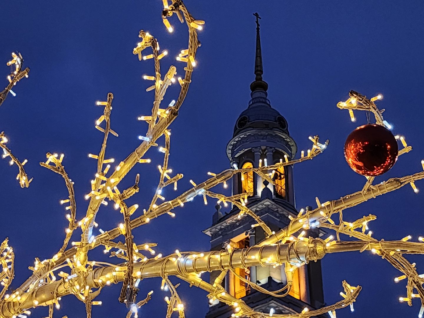 коломна, благоустройство, подготовка к новому году, новогоднее украшение, новогодняя елка, вертикалки,