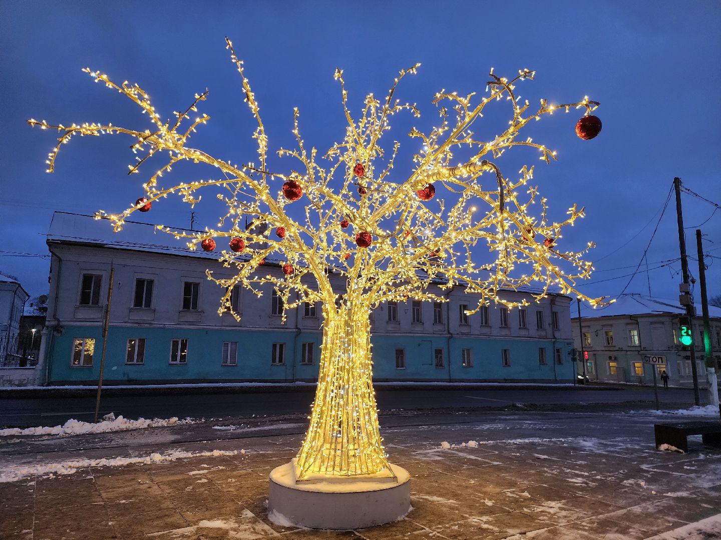 коломна, благоустройство, подготовка к новому году, новогоднее украшение, новогодняя елка, вертикалки,