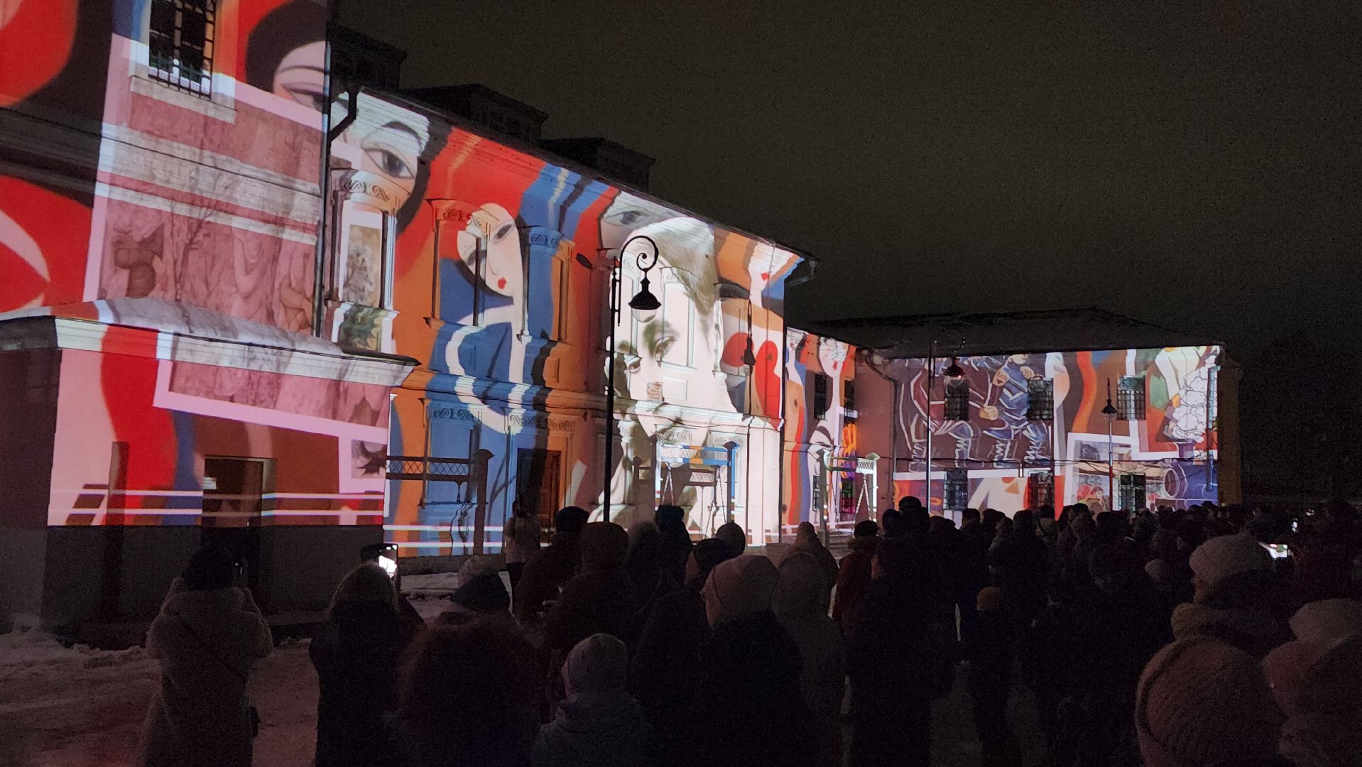 серпухов, сихм, серпуховский музей, Фабрика авангарда. Выкройка нового мира», фасад музея, проекция,