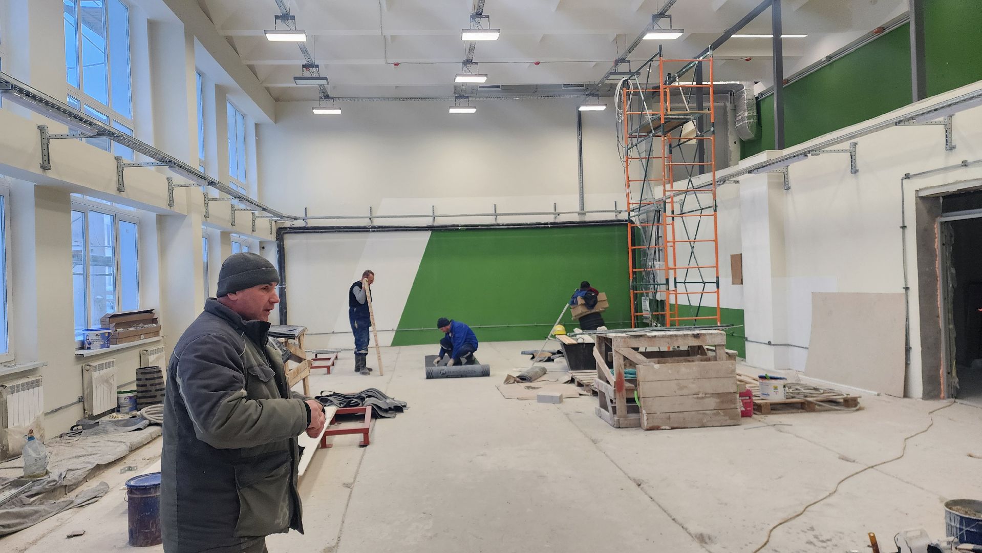 капремонт, ремонт мастерских в адк, Ремонт в автомобильно-дорожном колледже, Вертикалка, Вертикальное видео, Бронницы,