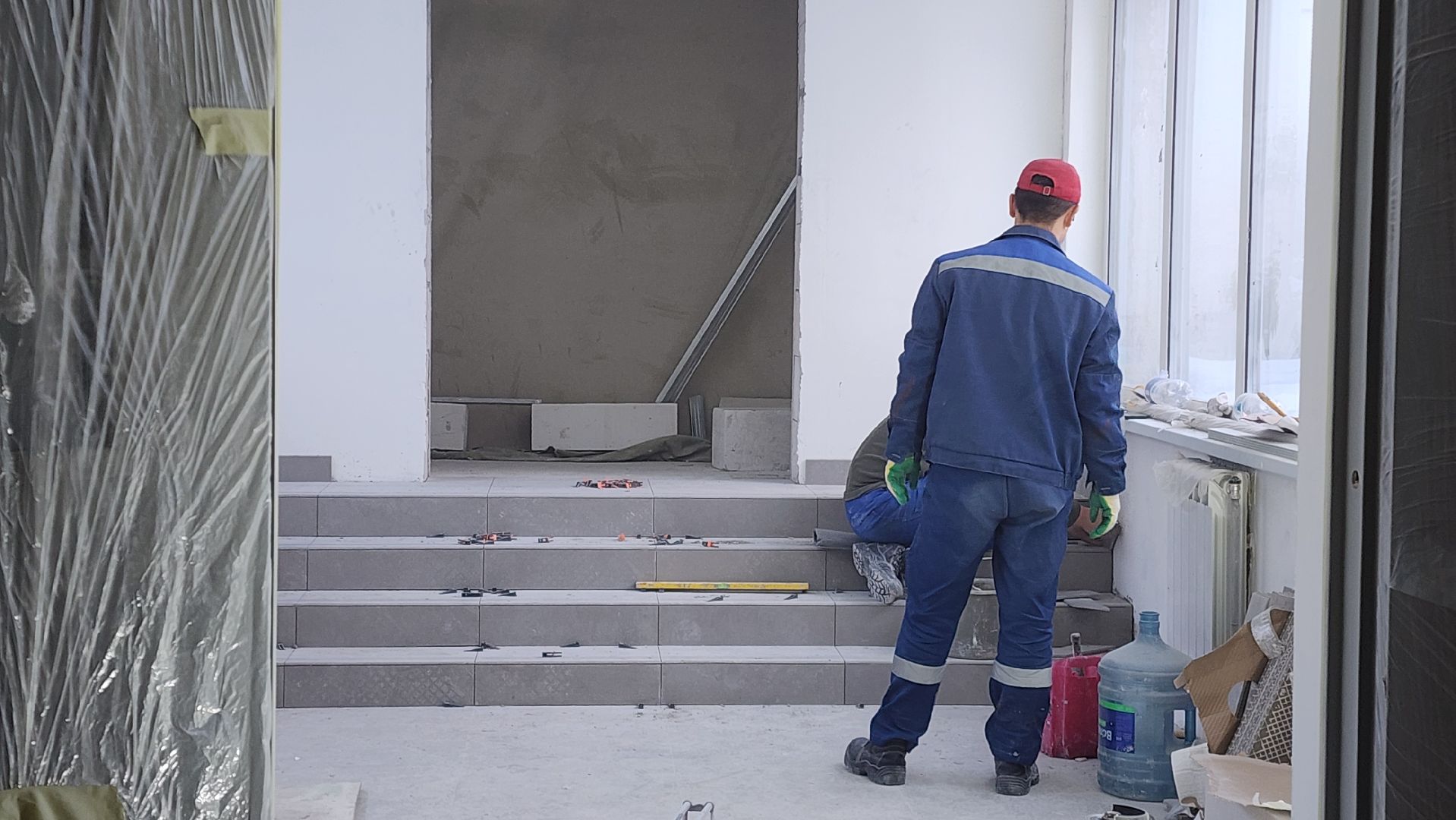 капремонт, ремонт мастерских в адк, Ремонт в автомобильно-дорожном колледже, Вертикалка, Вертикальное видео, Бронницы,