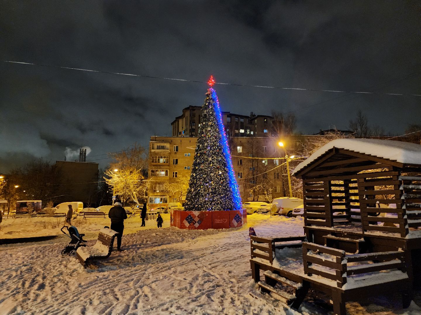 одинцово, центральная площадь, новогодняя елка, вертикалка, вертикальное видео,